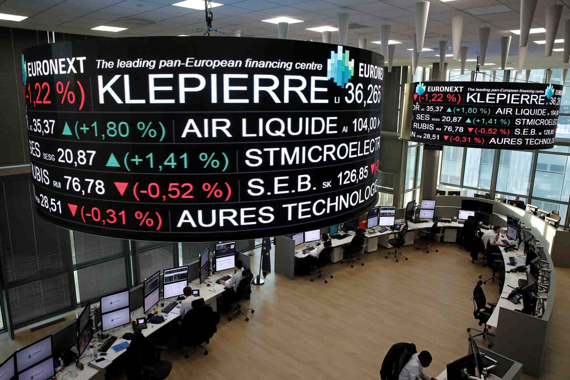 Les actions europeennes grimpent, powell rassure sur les taux
