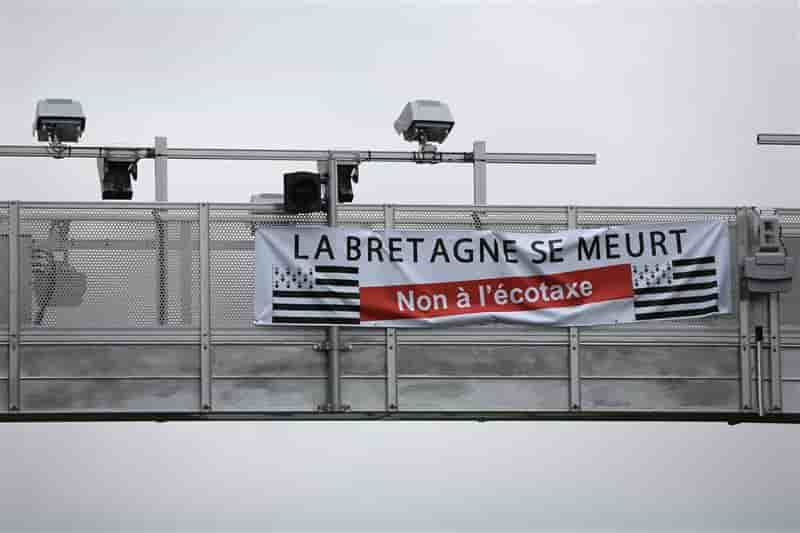 Le gouvernement rejette l'ultimatum breton sur l'écotaxe