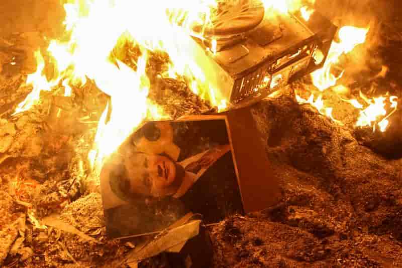 Affrontements meurtriers à Kiev, Ianoukovitch menace