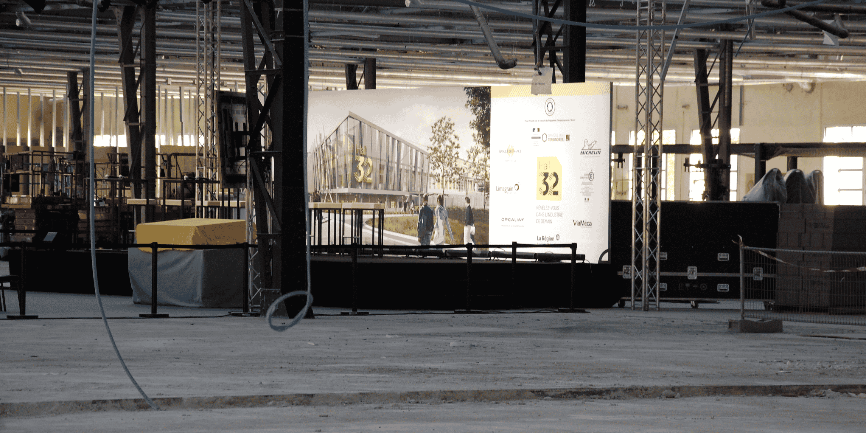 Hall 32