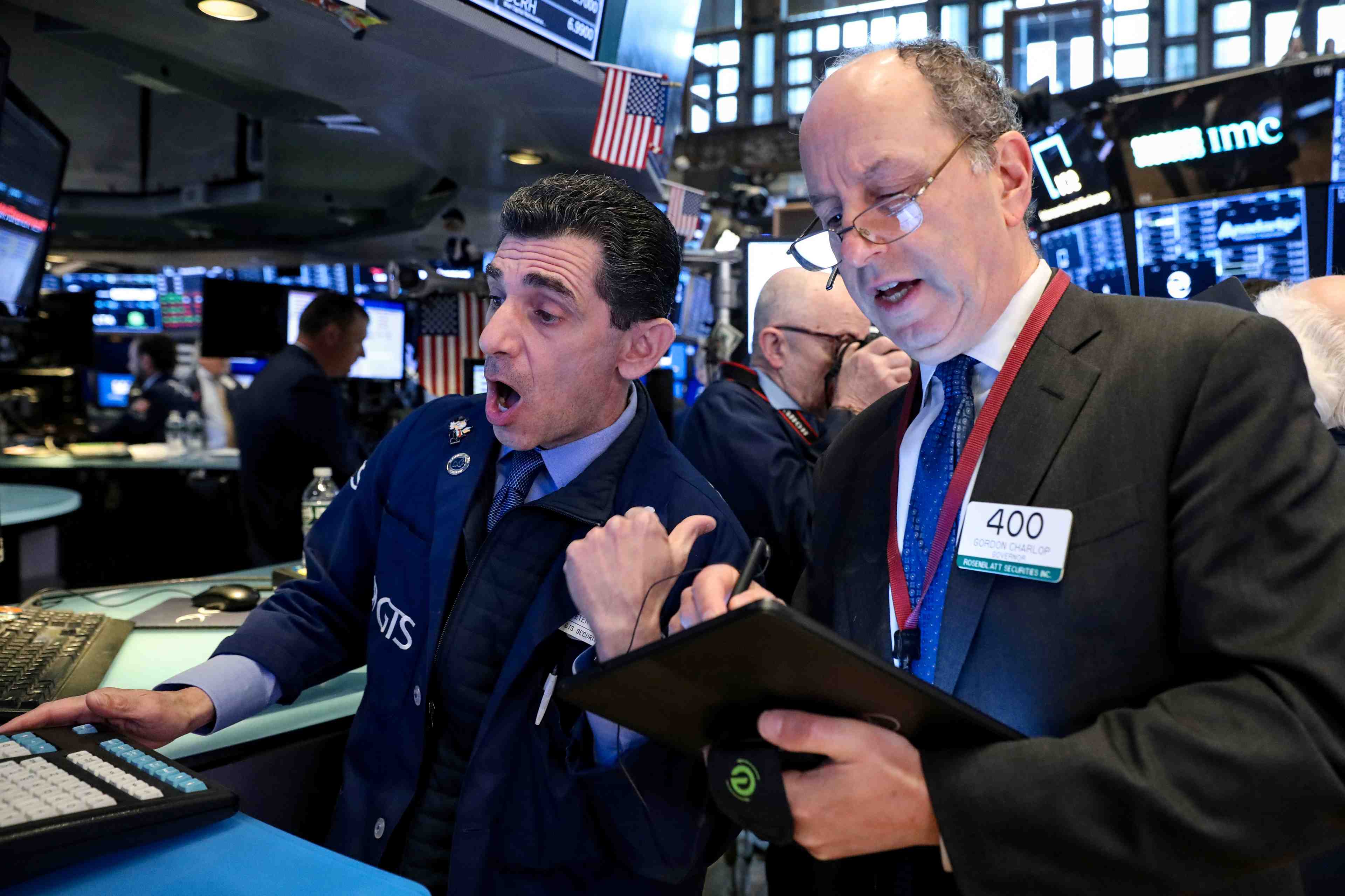 Wall street ouvre en net repli