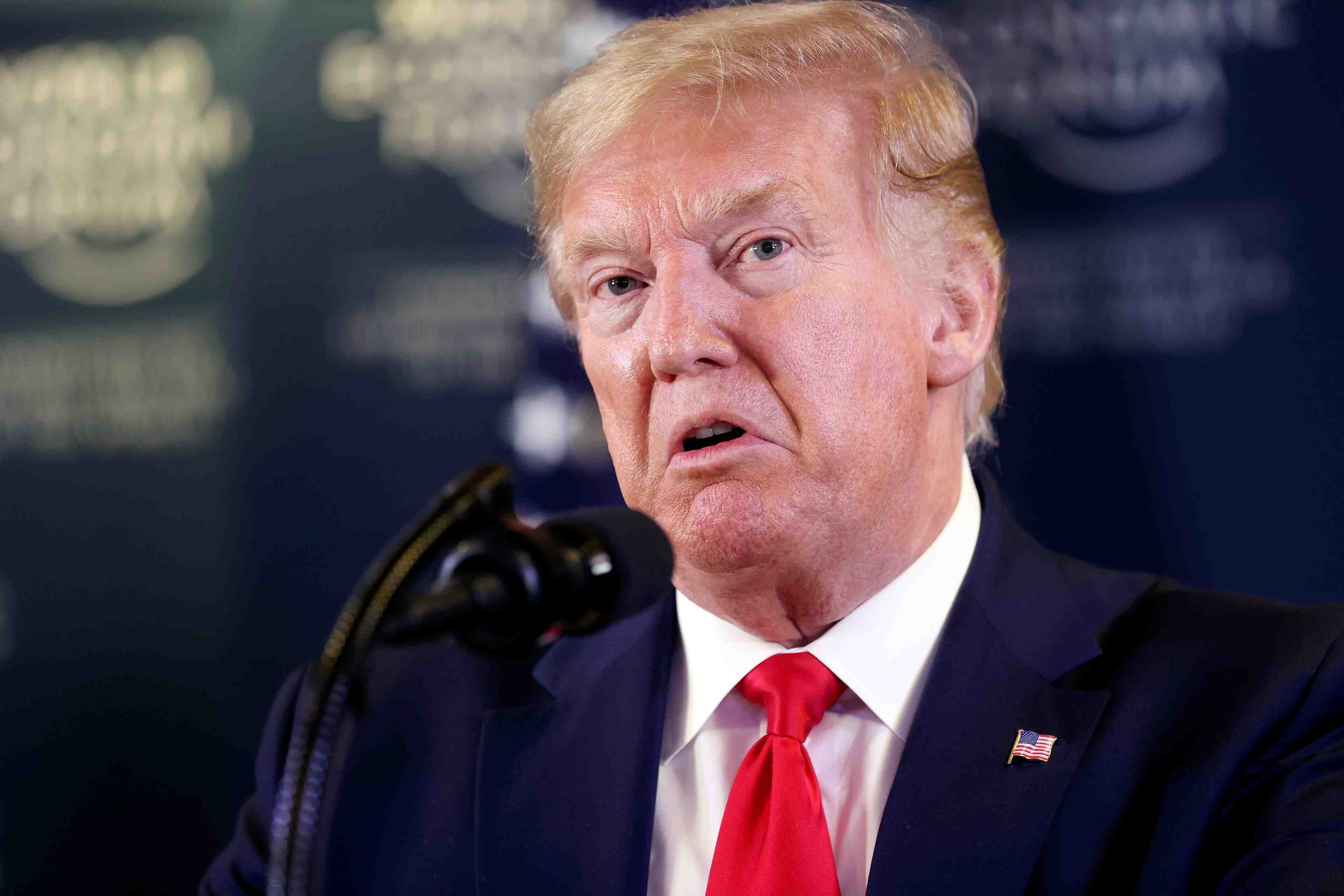 Trump presse l'union europeenne de conclure un accord commercial