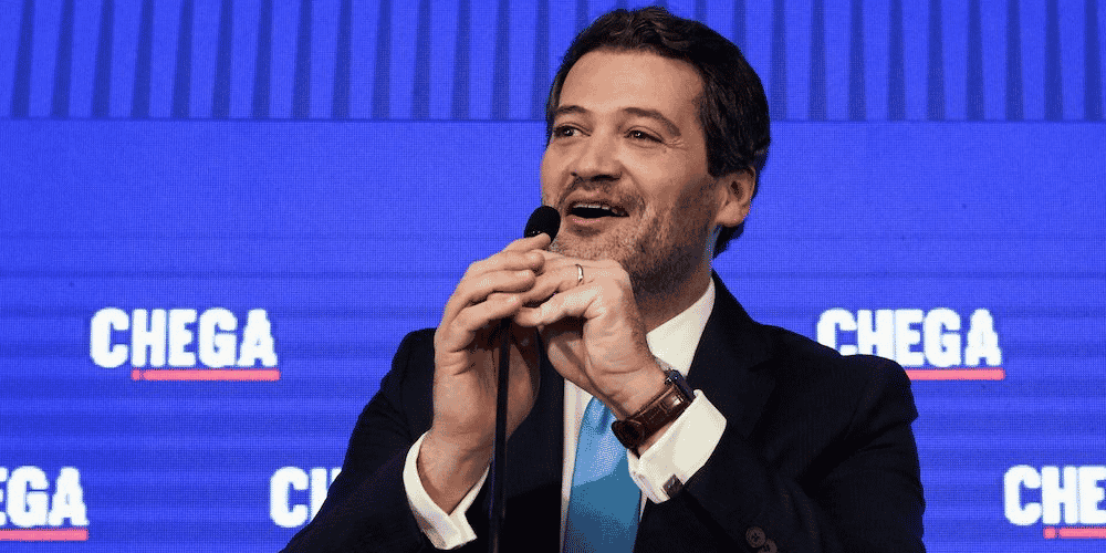 Le leader de Chega, André Ventura, s’adresse à ses partisans au soir des élections législatives à Lisbonne, le 10 mars 2024.