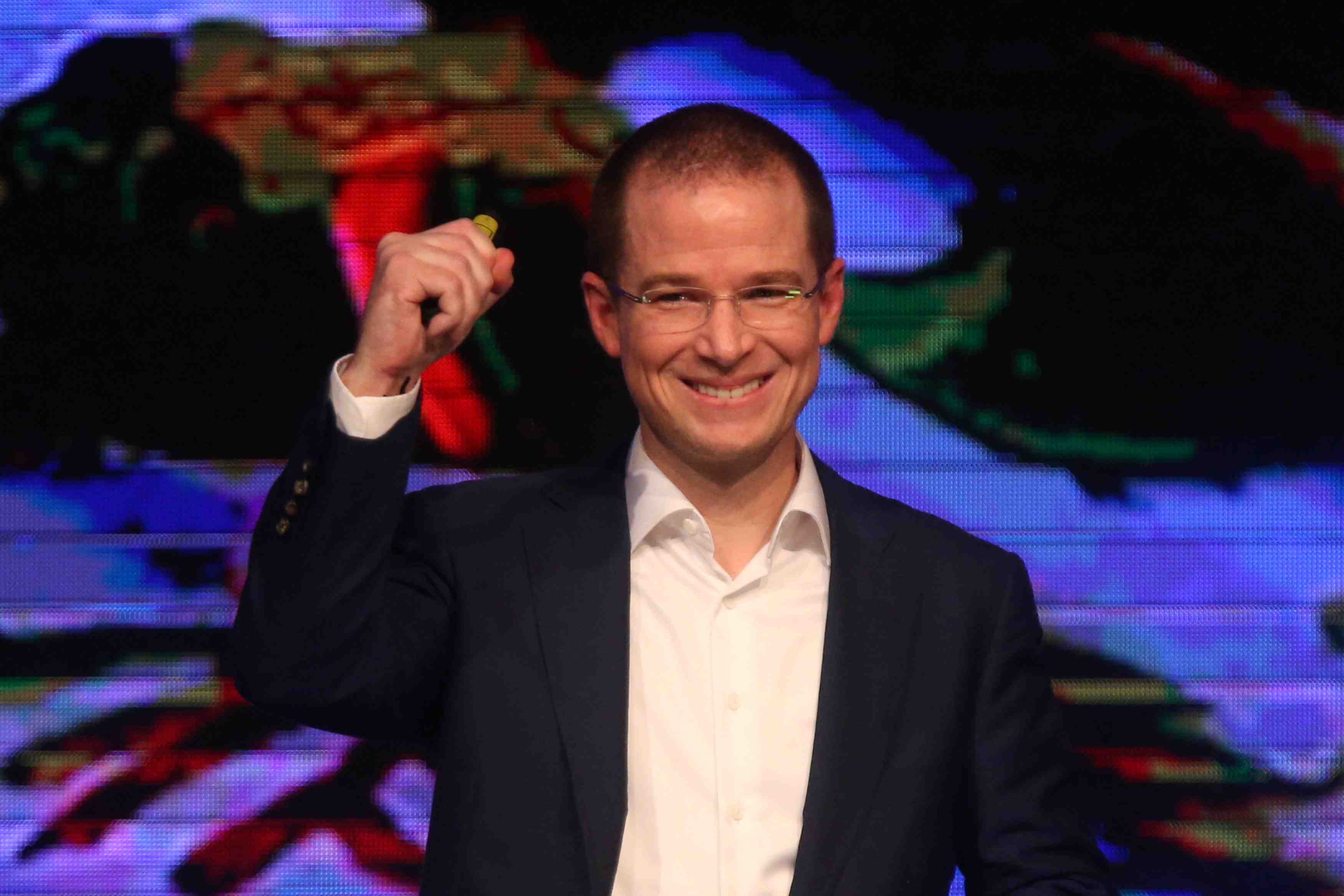 Un nouveau candidat au mexique dans la course a la presidence