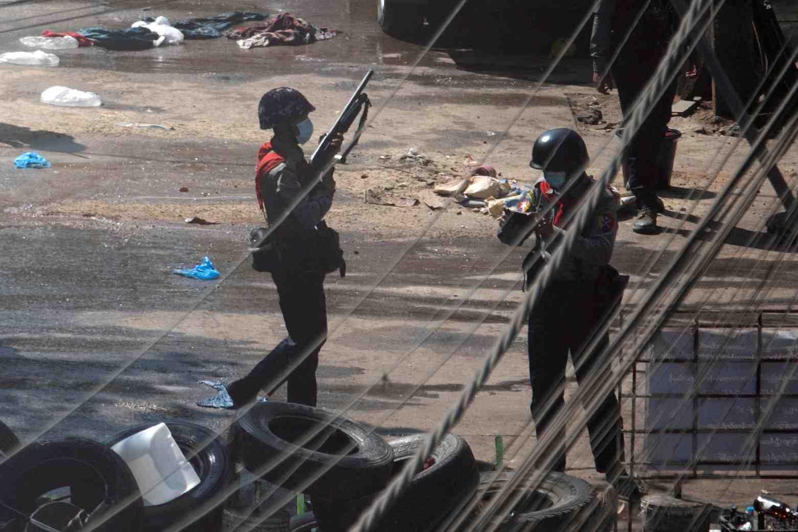Birmanie: un enqueteur de l'onu appelle a un embargo sur les armes