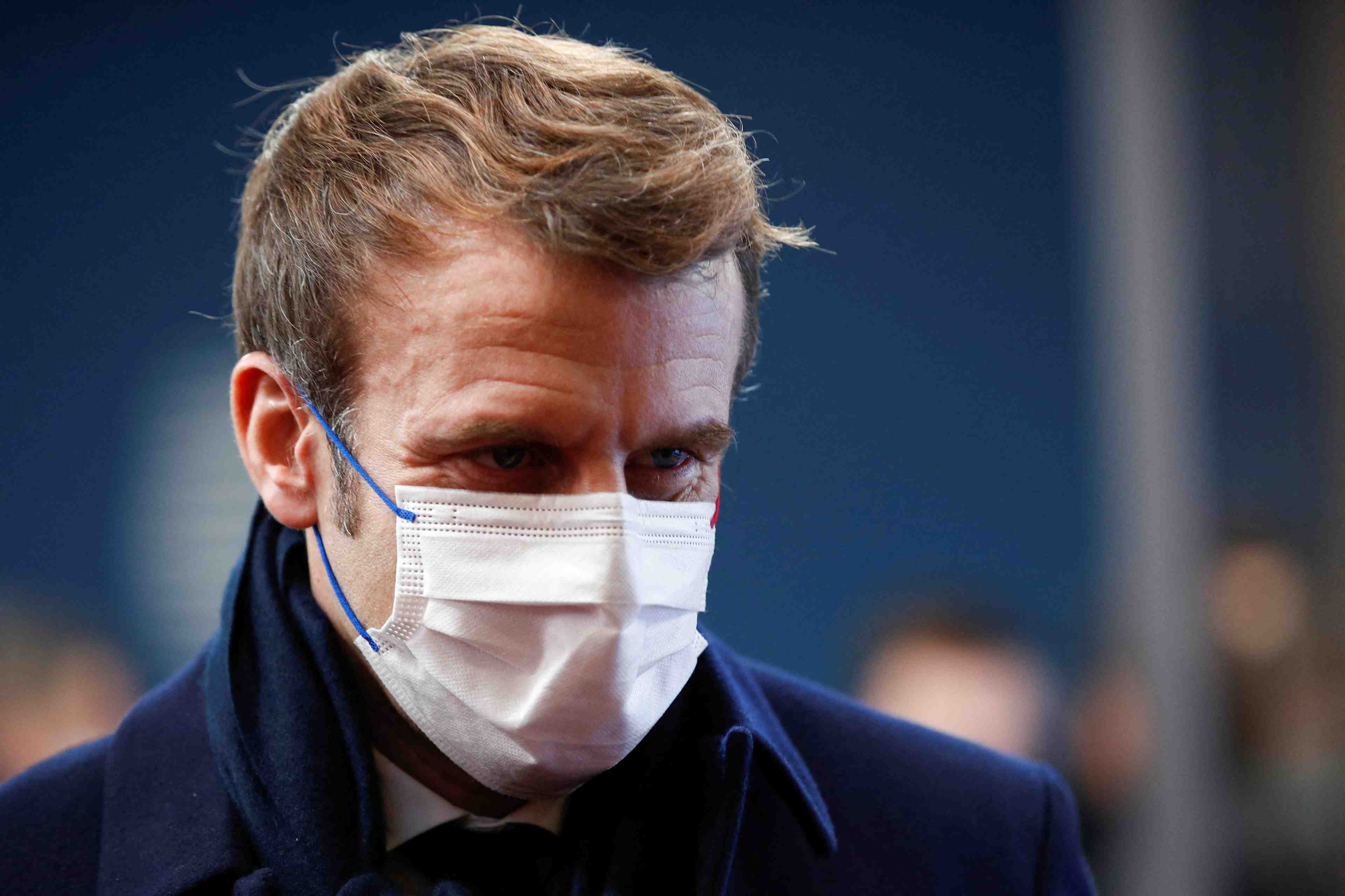 Coronavirus: macron n'exclut pas la vaccination obligatoire en france