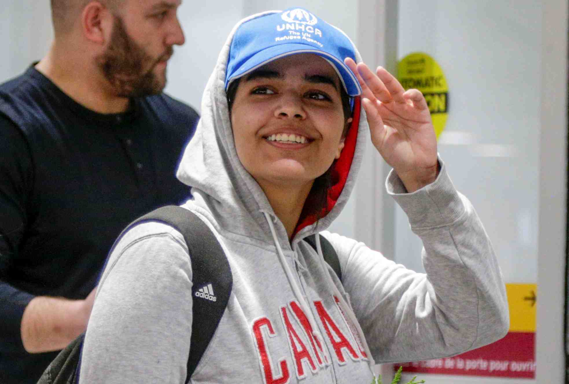 L'adolescente saoudienne en fuite est arrivee au canada