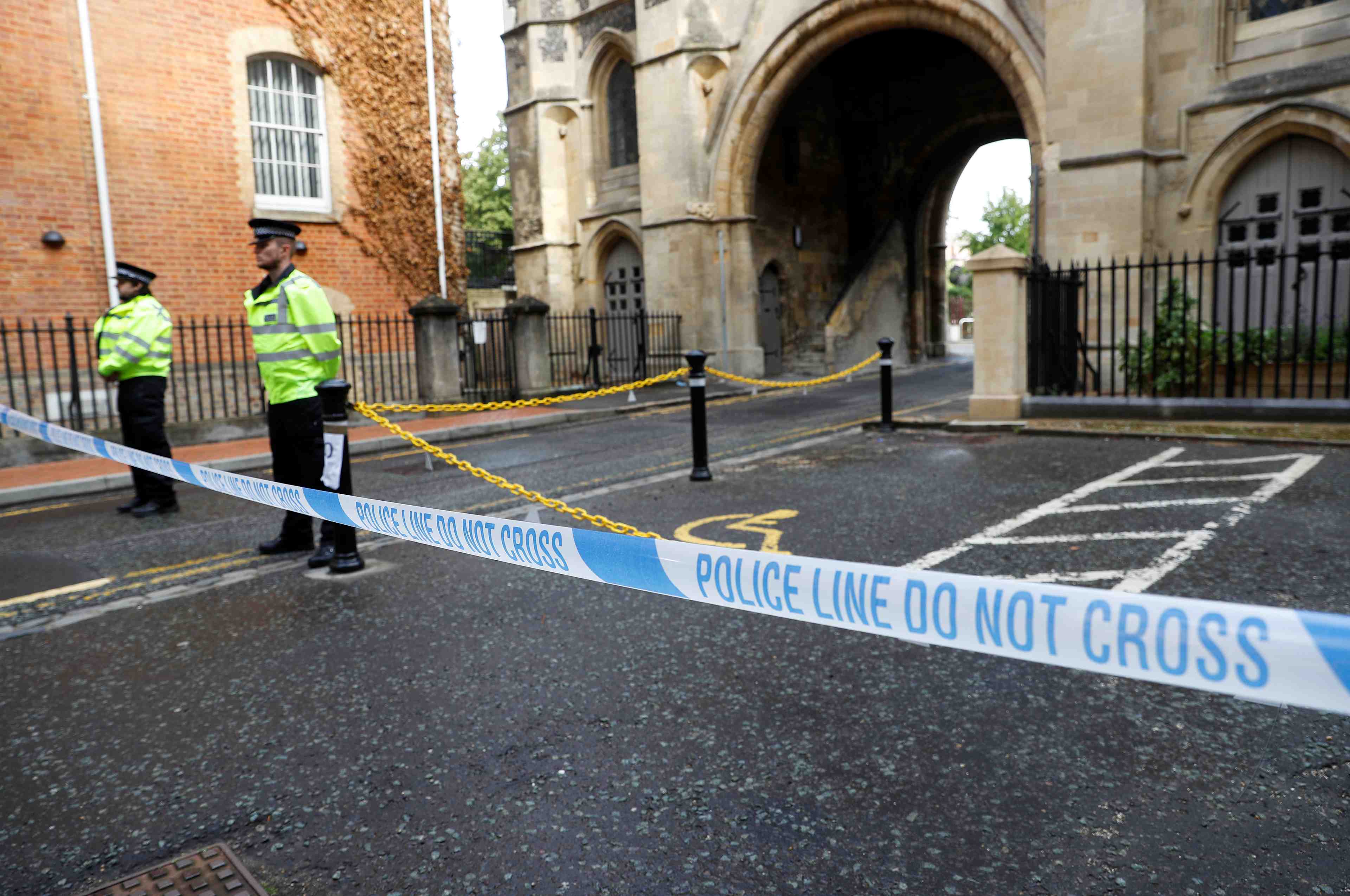 Grande bretagne: trois morts dans une attaque au couteau a reading