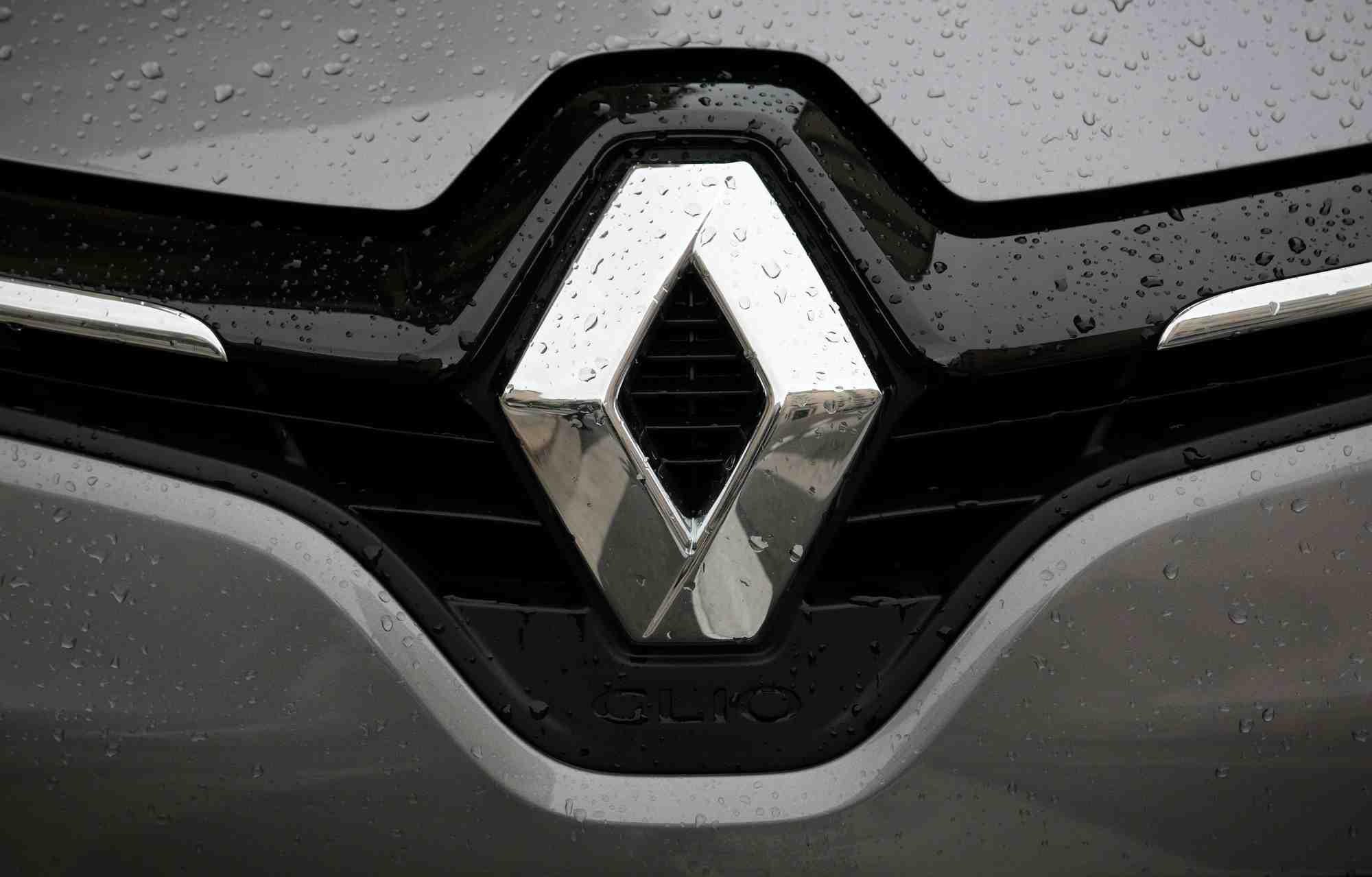 Russie: renault redemarre sa production, avtovaz la suspend a nouveau