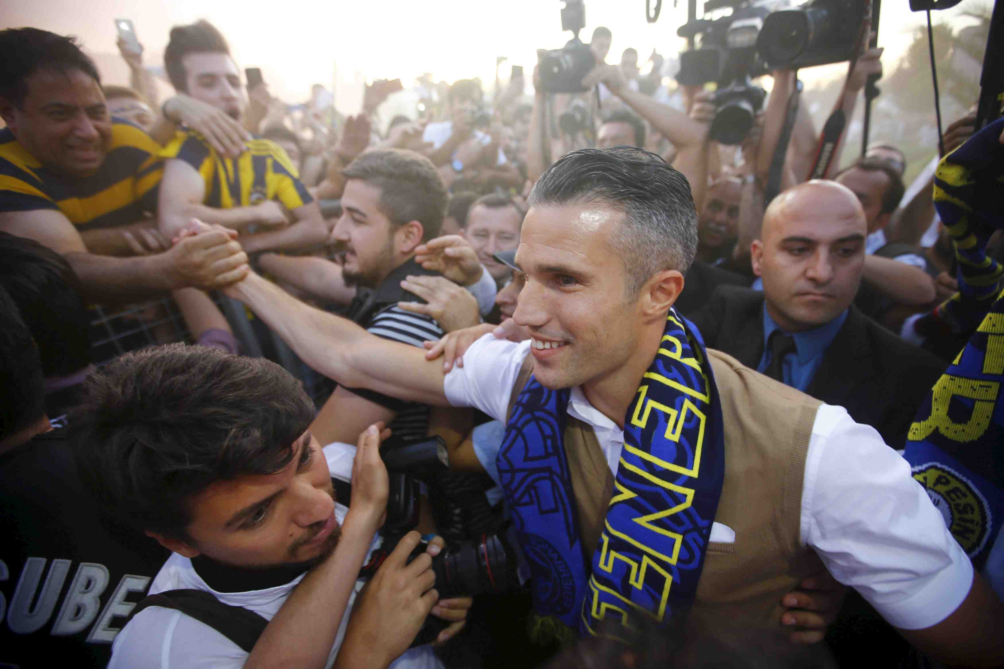 Van persie signe a fenerbahce