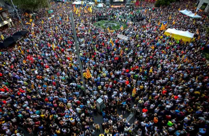 Des milliers d'independantistes dans les rues de barcelone