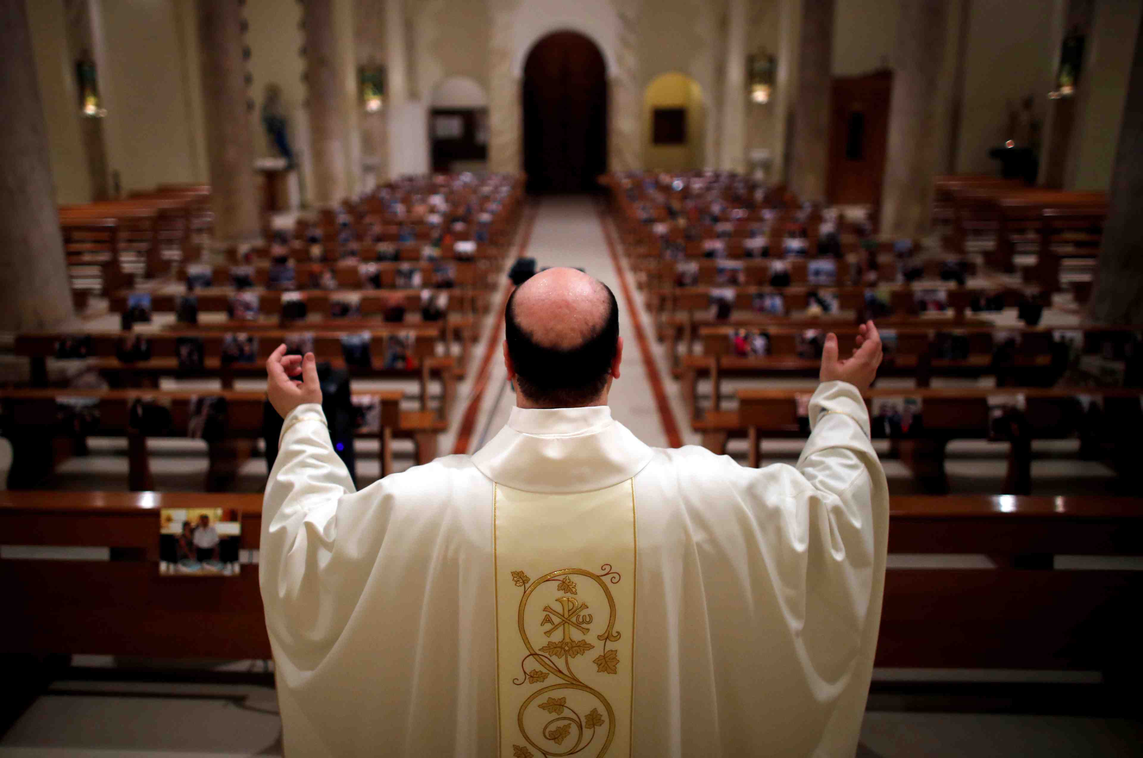 En italie, les ceremonies religieuses reprendront le 18 mai