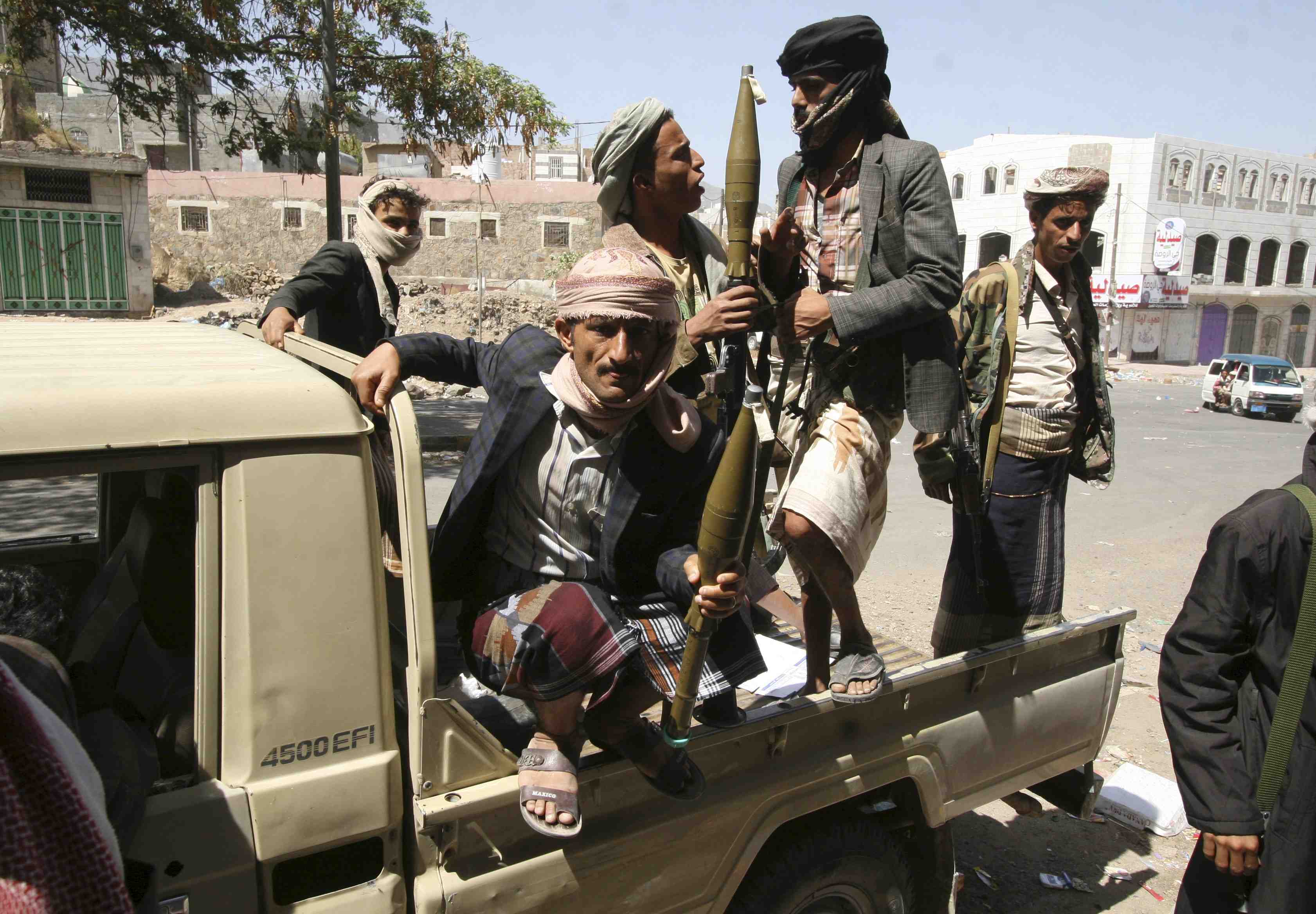 L’arabie saoudite forme des combattants au sol pour contrer les houthis au yemen