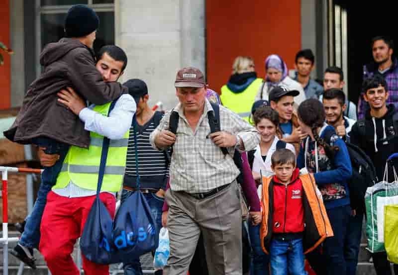 Quelque 18.000 refugies sont arrives ce week-end en allemagne