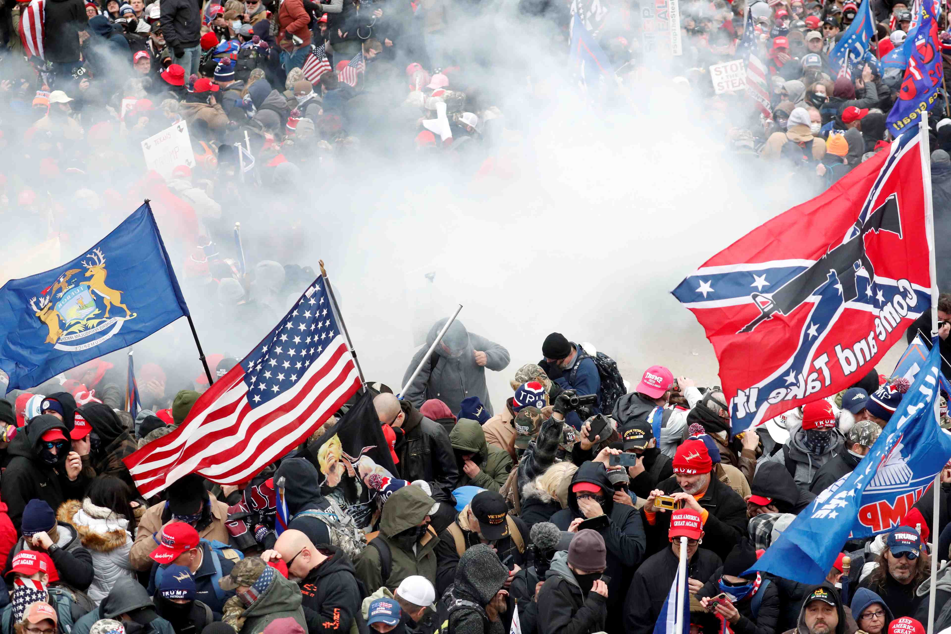 Usa: plus de 100 personnes arretees depuis l'assaut du capitole