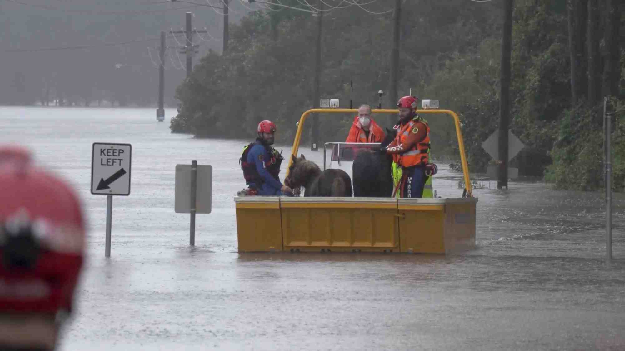 Australie: des milliers d'habitants appeles a evacuer a sydney a cause d'inondations