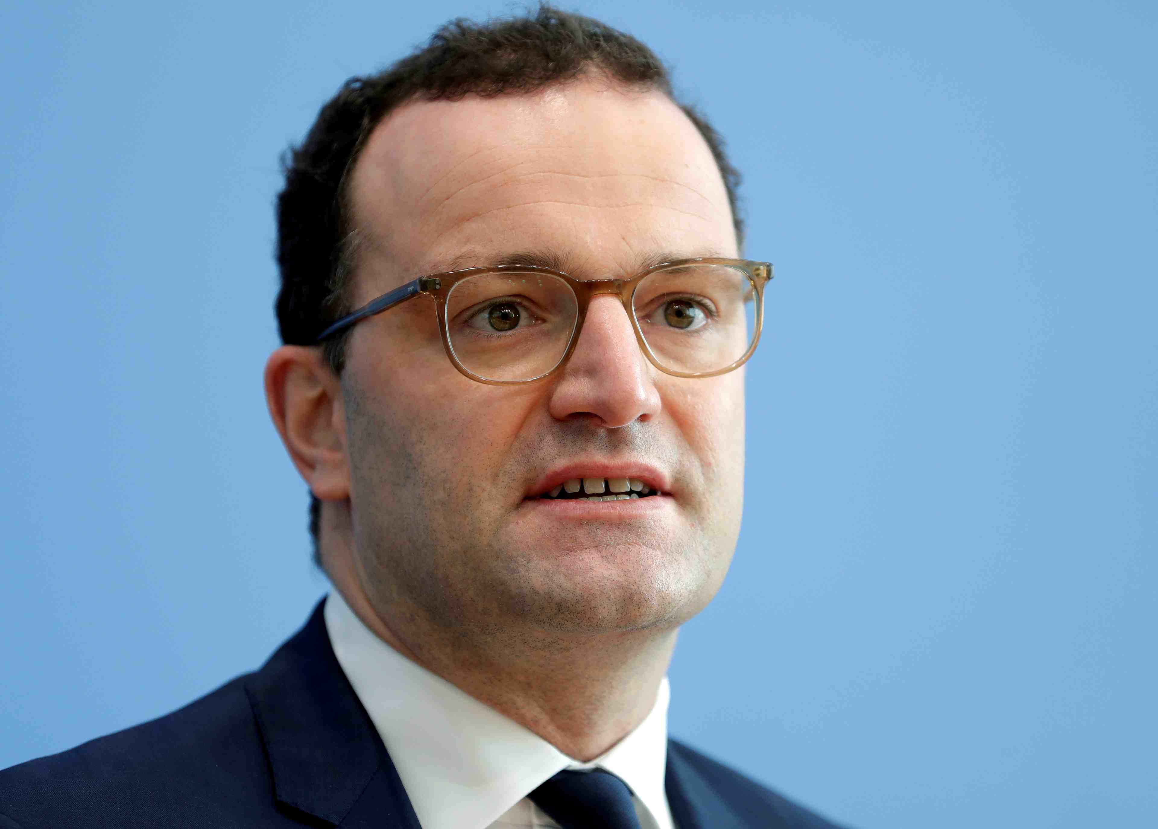 Allemagne: les mesures de confinement ne seront probablement pas levees avant la fin de l'hiver, estime le ministre de la sante
