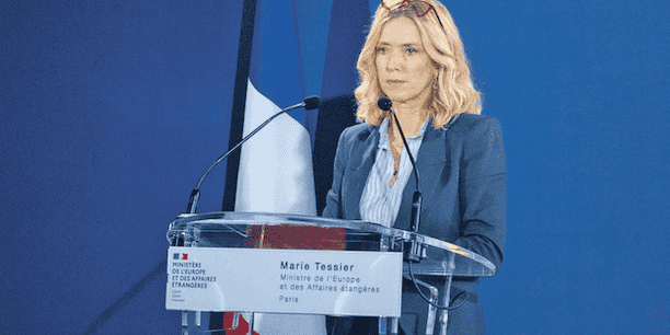 Dans la série « Sous contrôle », Léa Drucker incarne une directrice d’ONG propulsée au gouvernement.