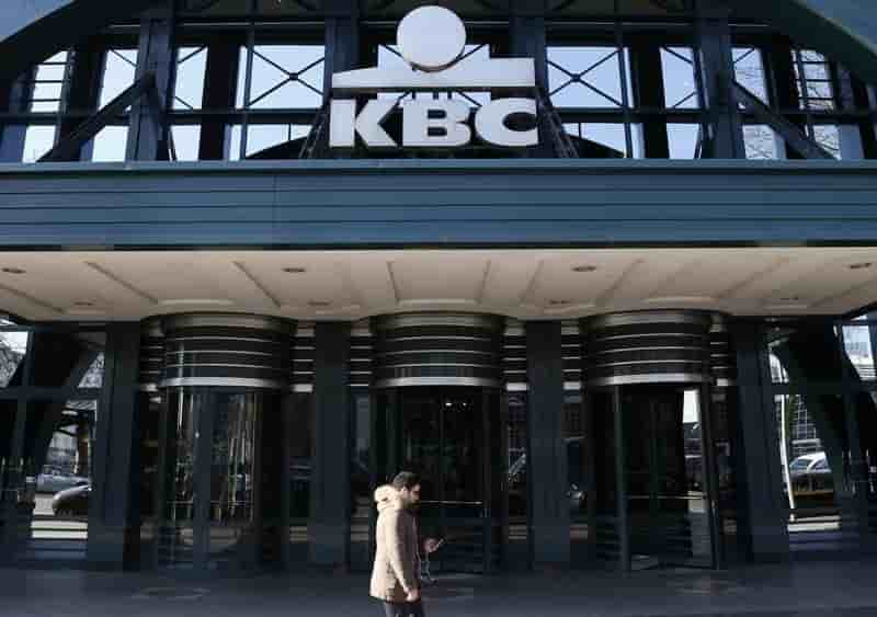 Kbc favorise par croissance et maitrise des couts