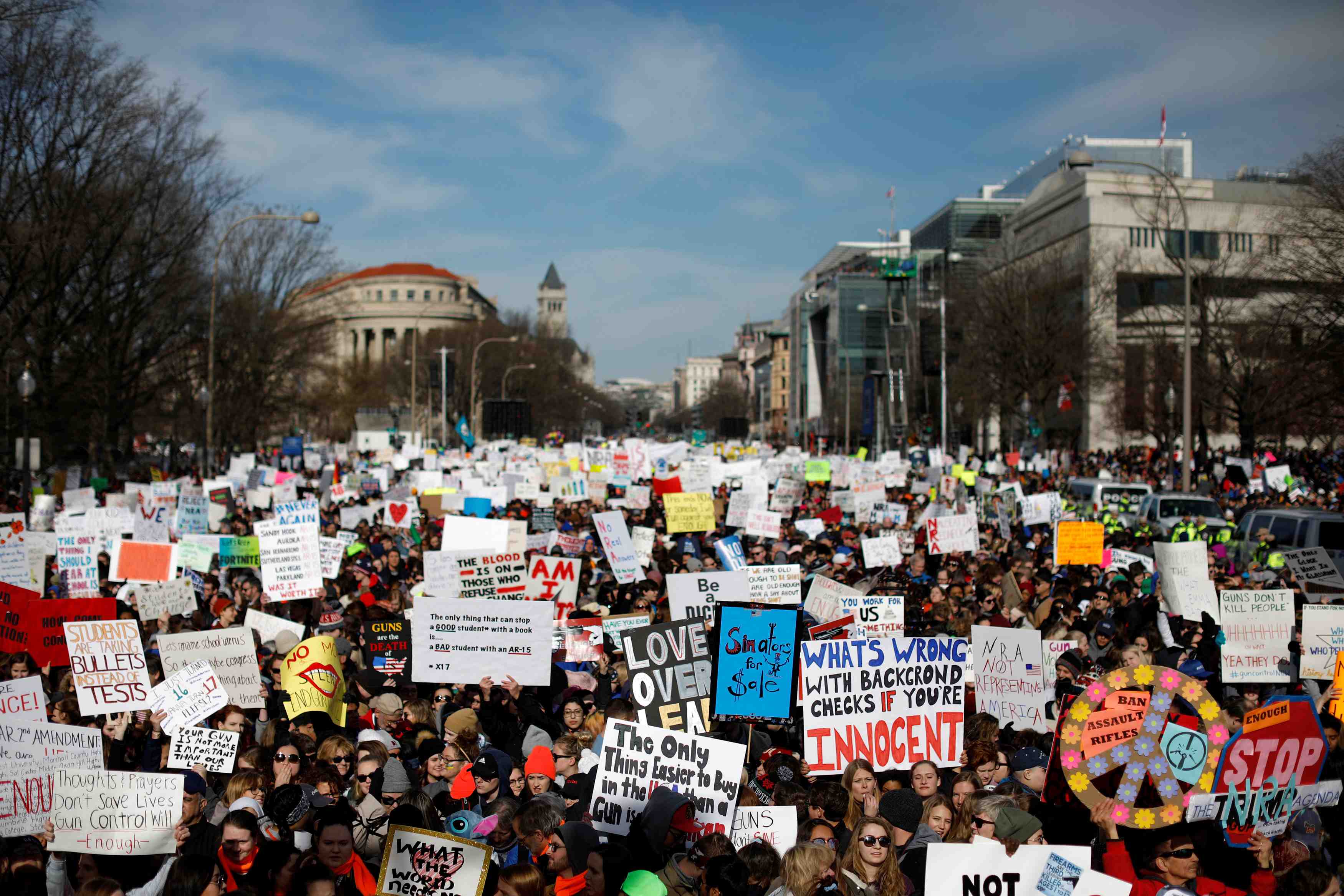 Usa: "marches pour nos vies" pour controler les armes a feu