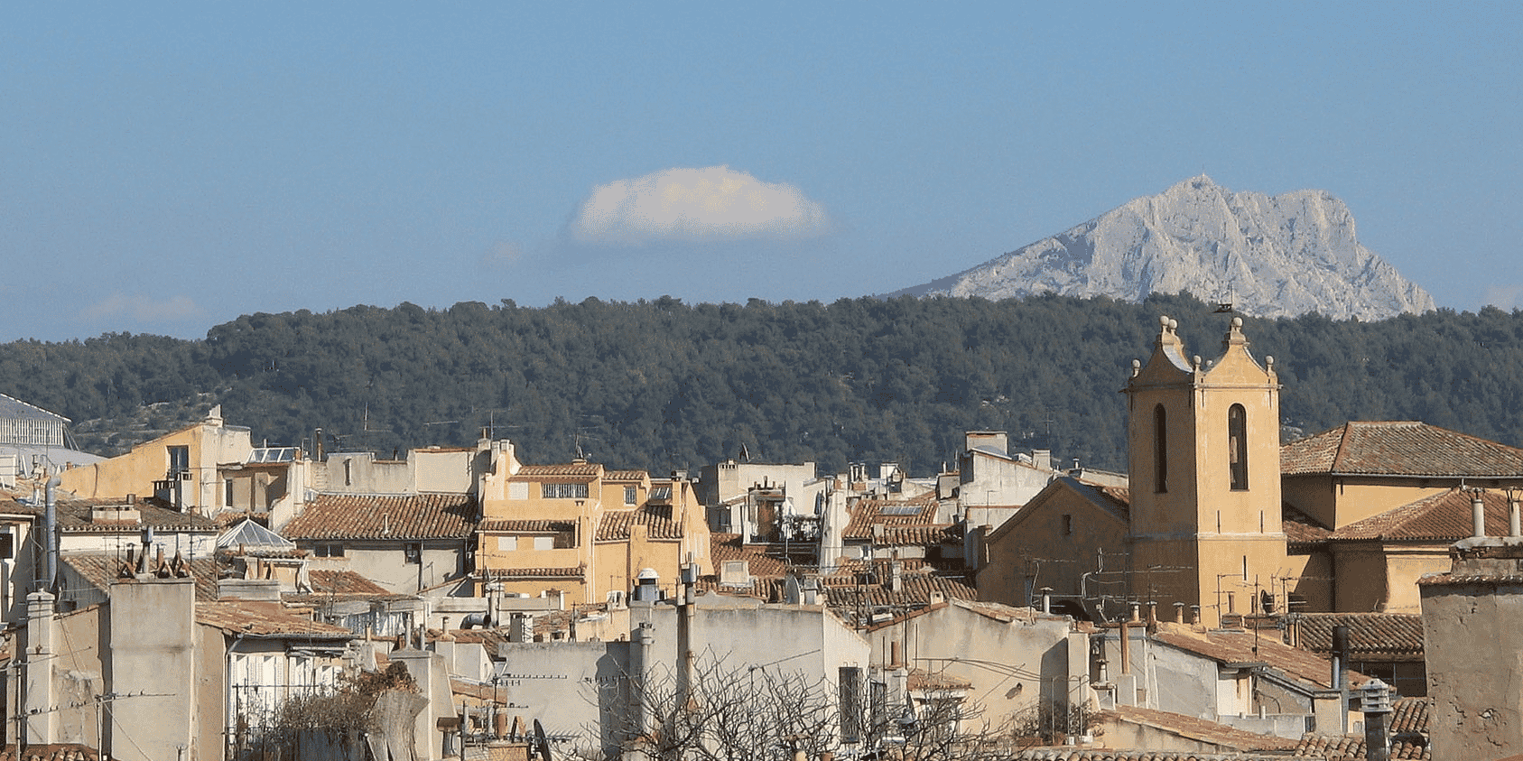 Aix-en-Provence, ville, montagne Sainte-Victoire