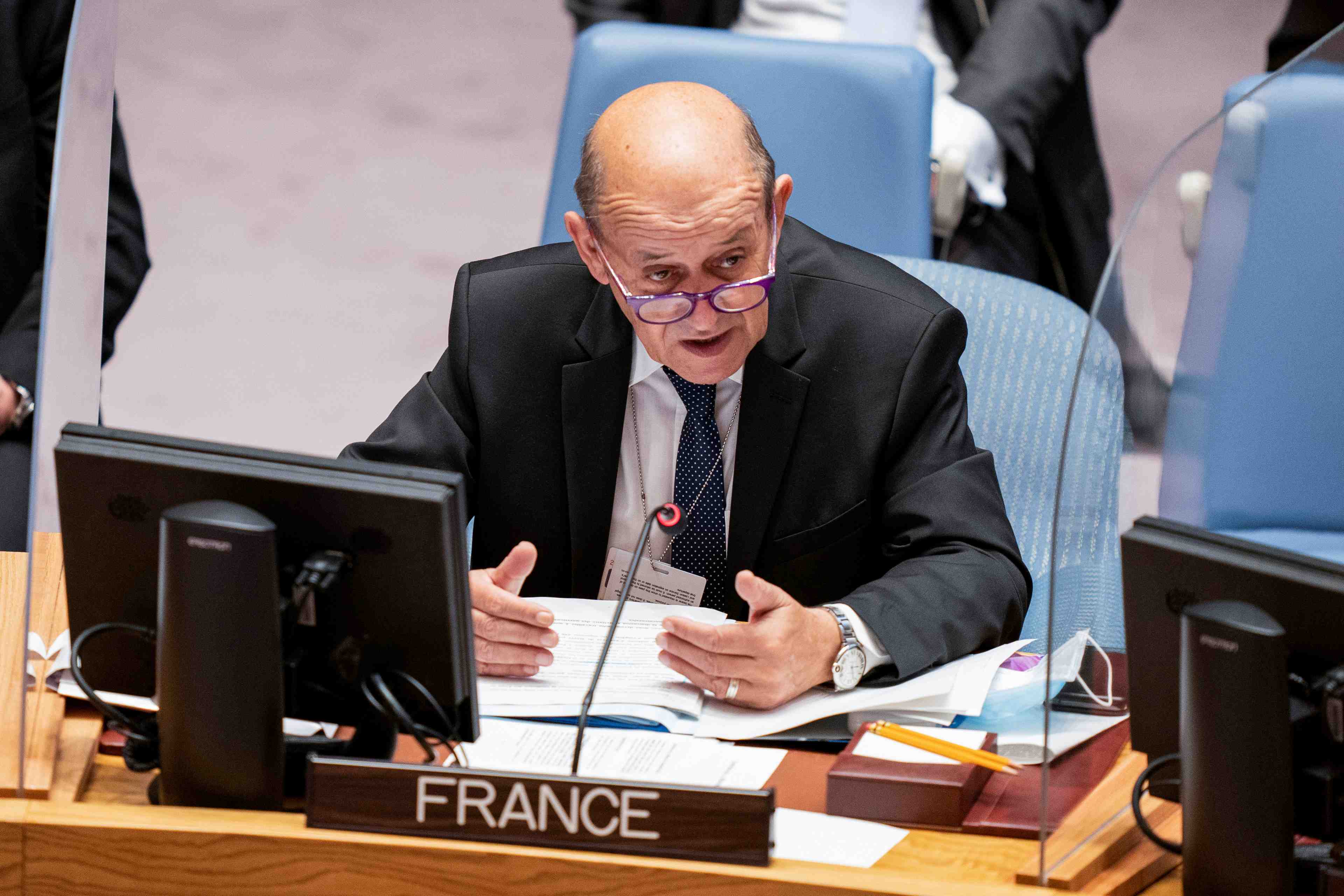 Nucleaire: le drian appelle l'iran a reprendre les negociations sur les memes bases
