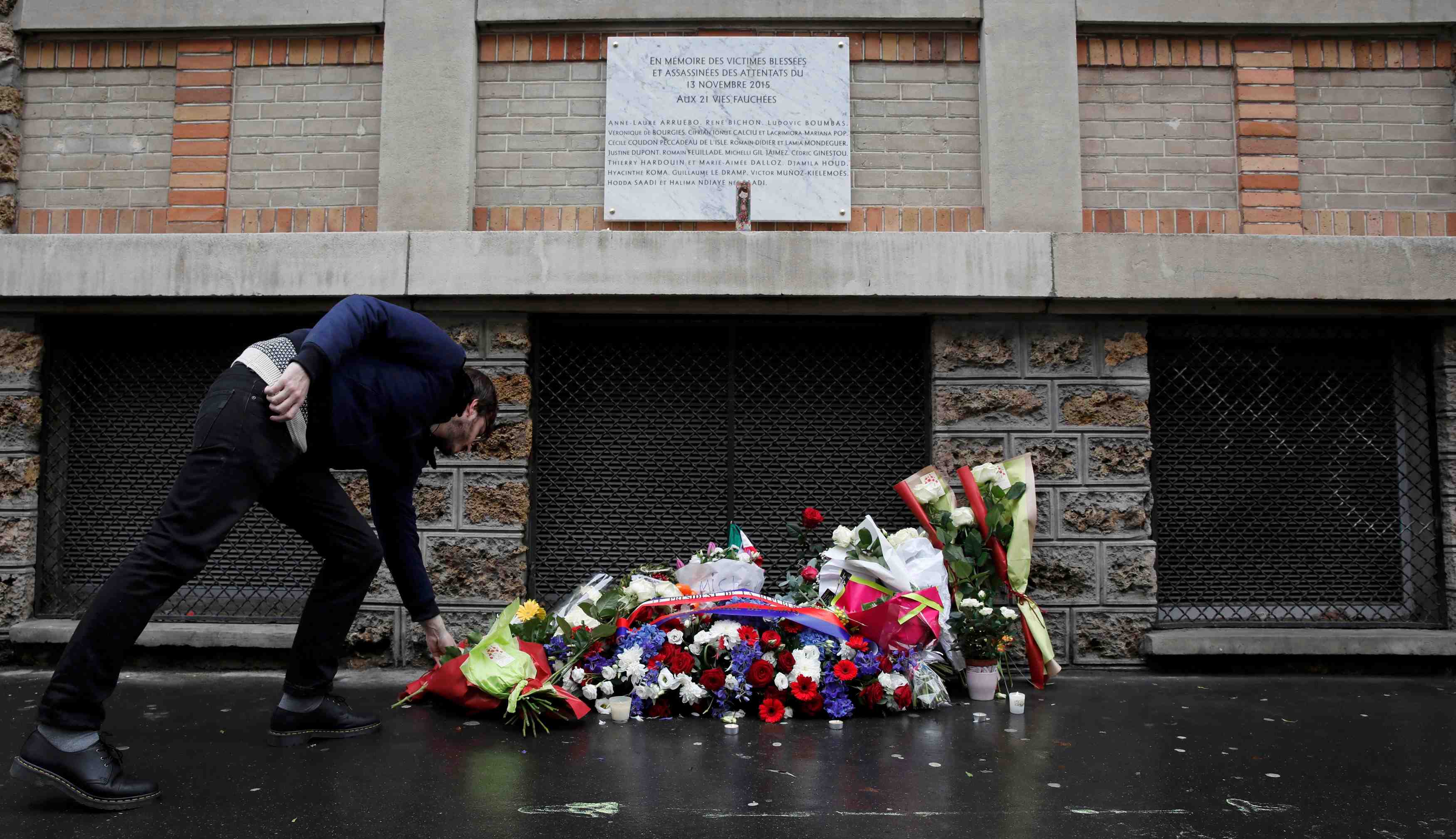 Hommage aux victimes des attentats du 13 novembre 2015