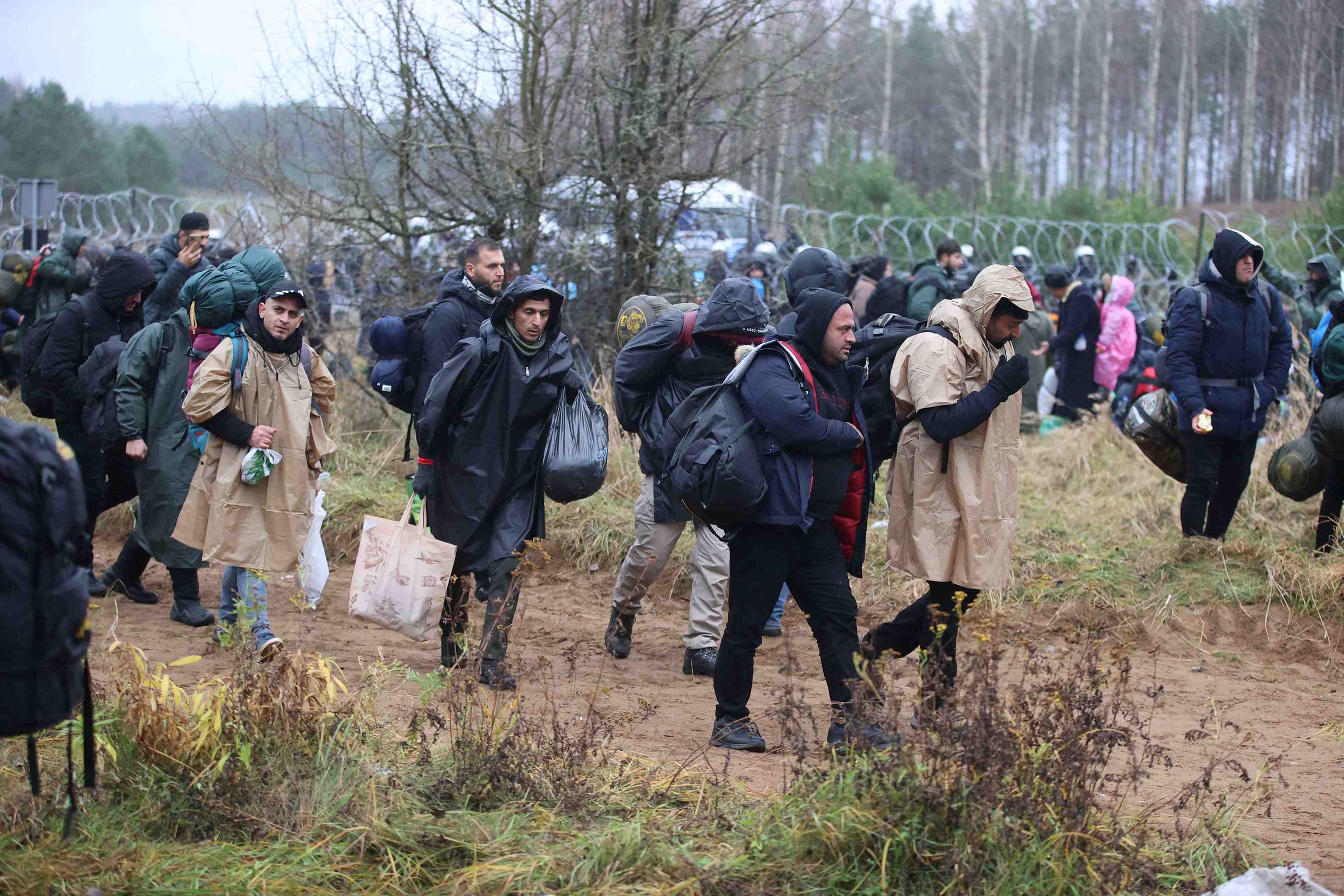 Des centaines de migrants toujours masses a frontiere pologne-bielorussie