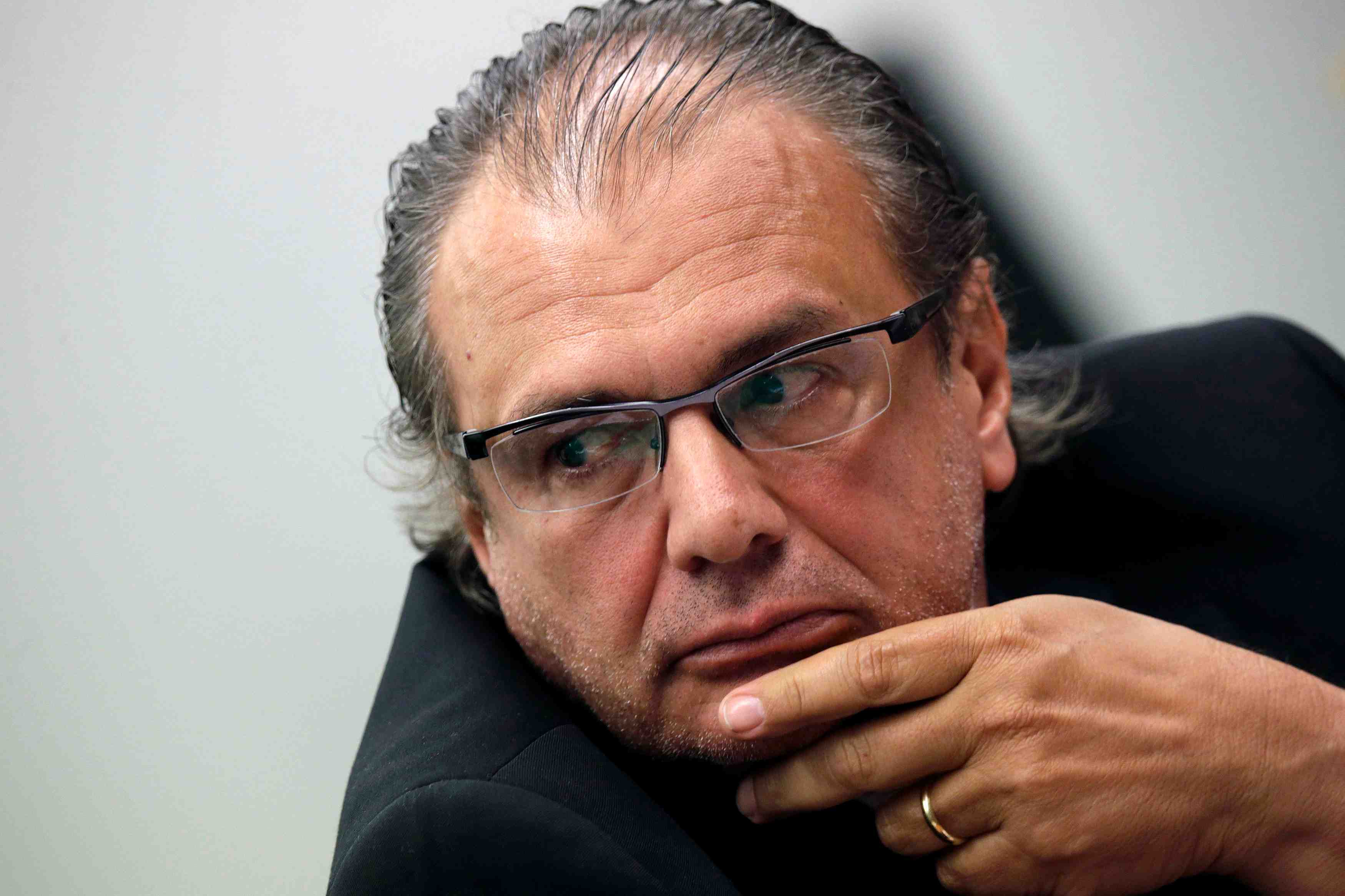 Un ex-dirigeant de petrobras expose le systeme de corruption a une commission bresilienne