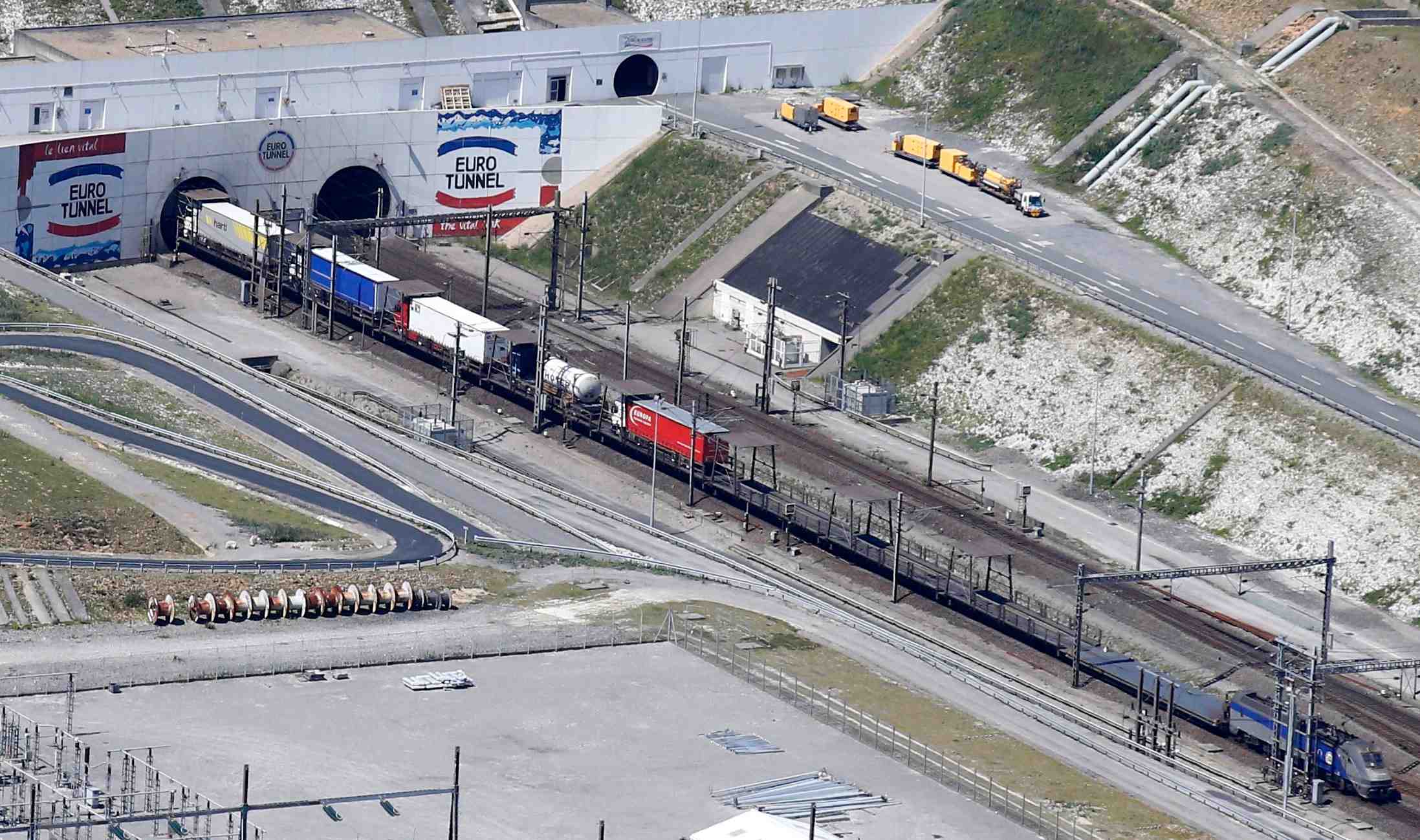 Quelque 2.100 migrants ont penetre sur le site eurotunnel