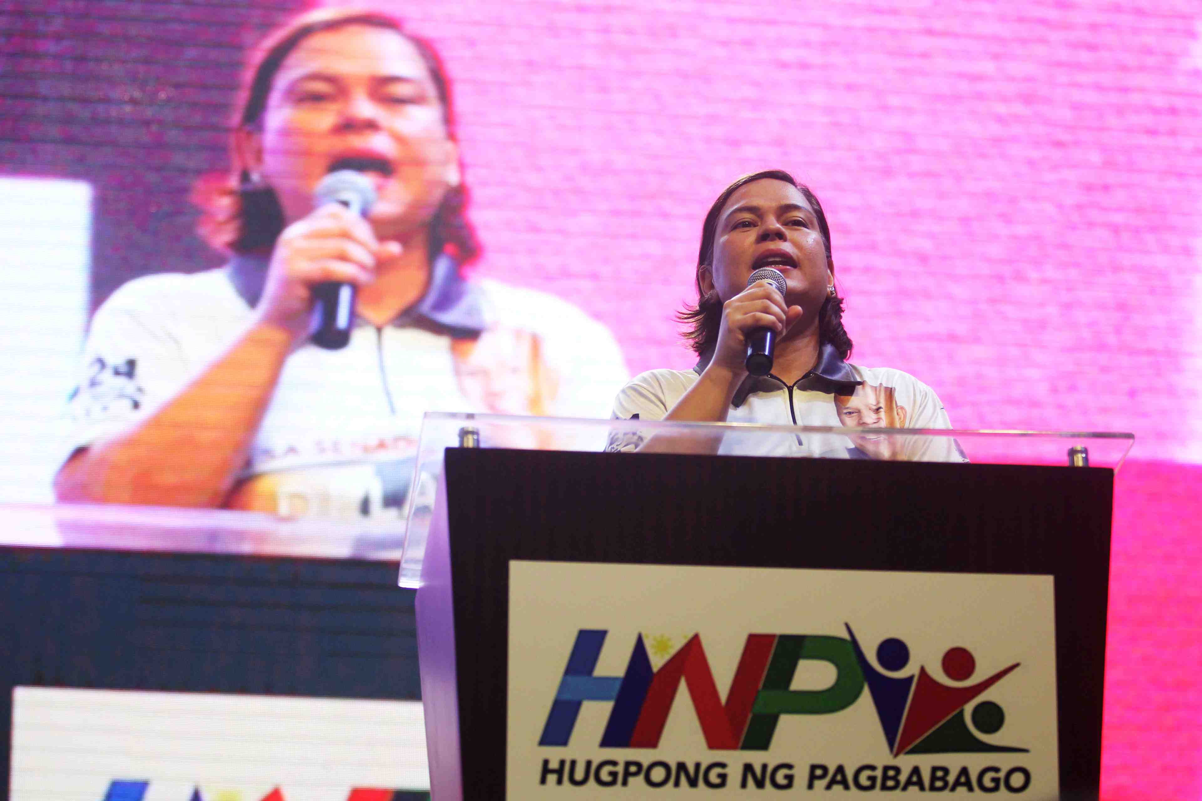 Philippines: la fille de duterte se retire des municipales, speculations sur la presidentielle