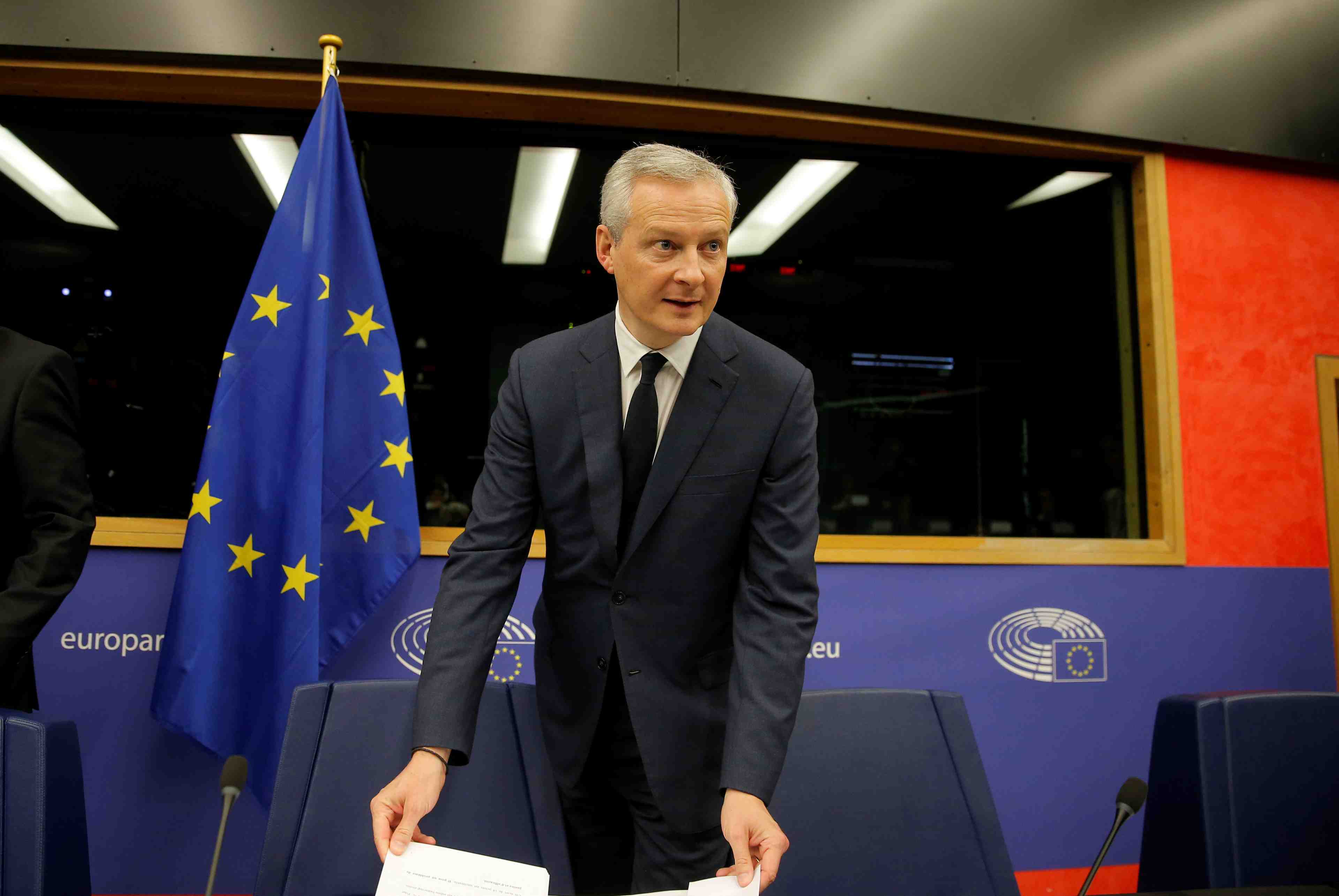 La majorite des membres de la zone euro pour un budget commun, declare le maire