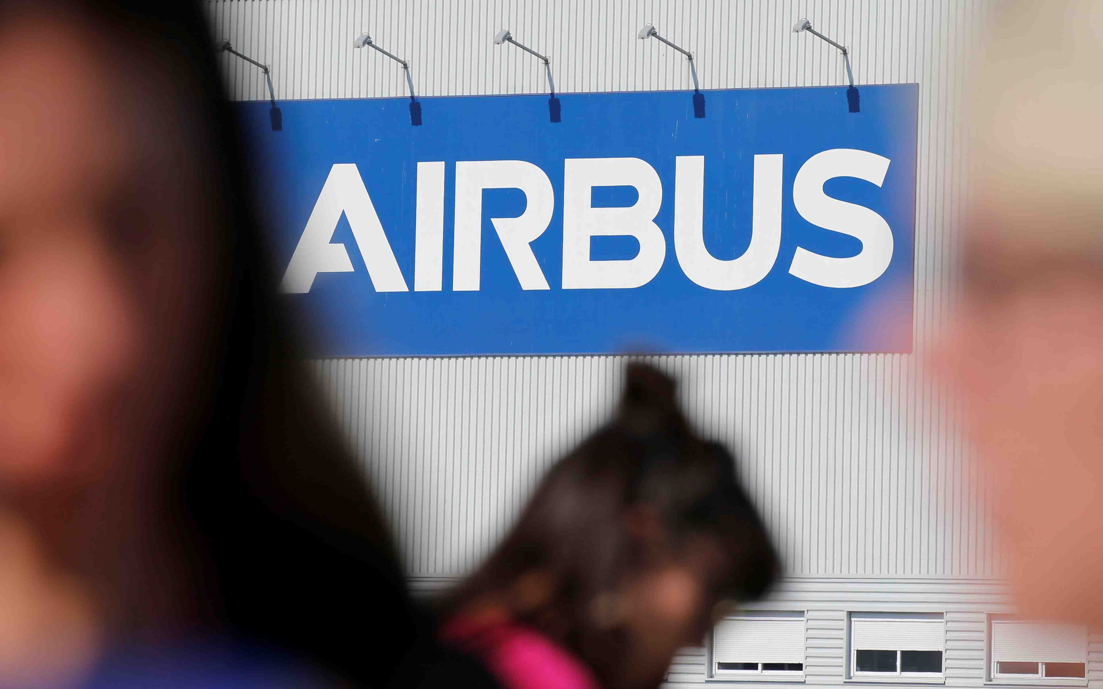 Airbus choisira en externe son directeur financier