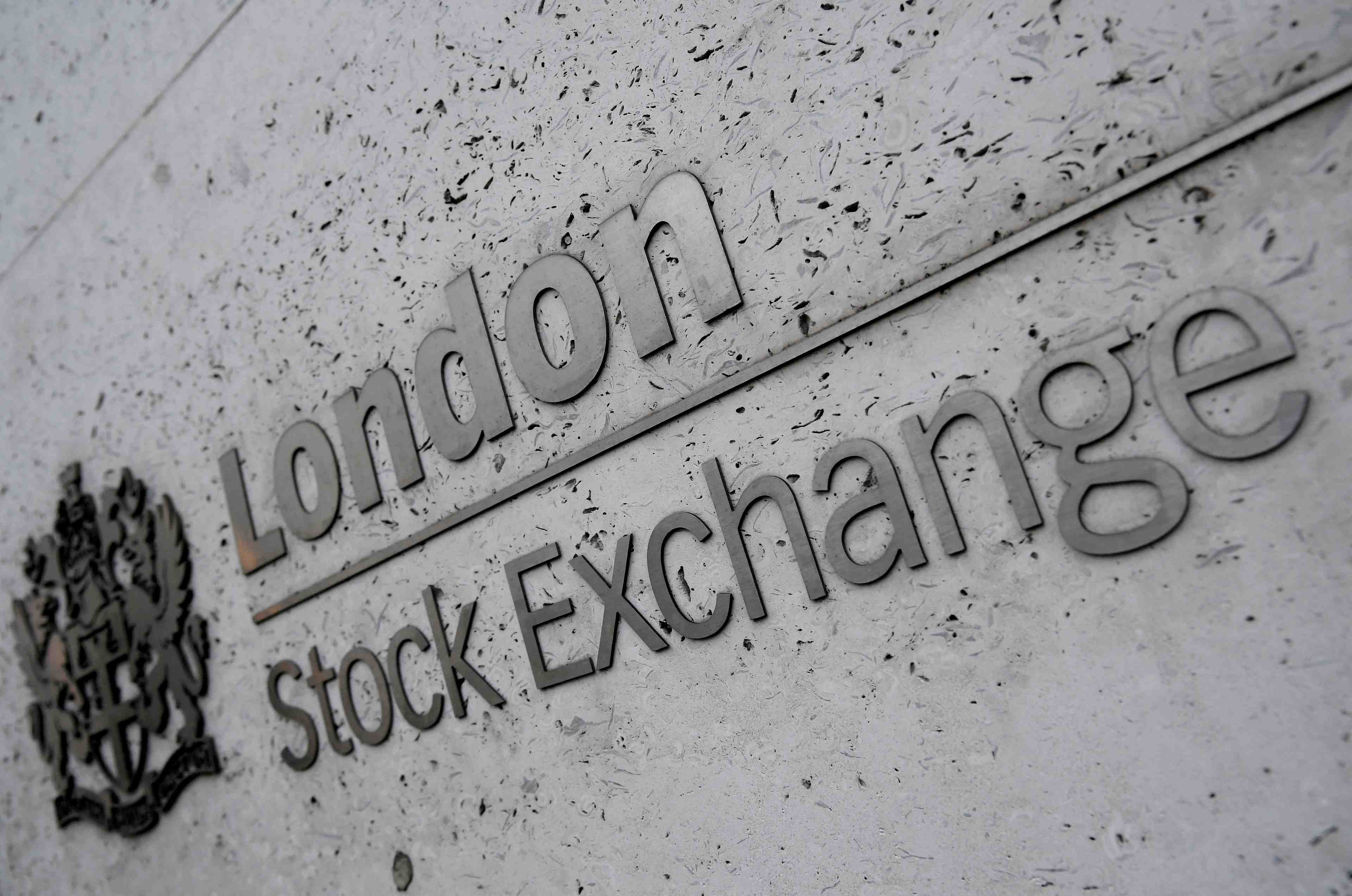 Les principales bourses europeennes reculent nettement en debut de seance