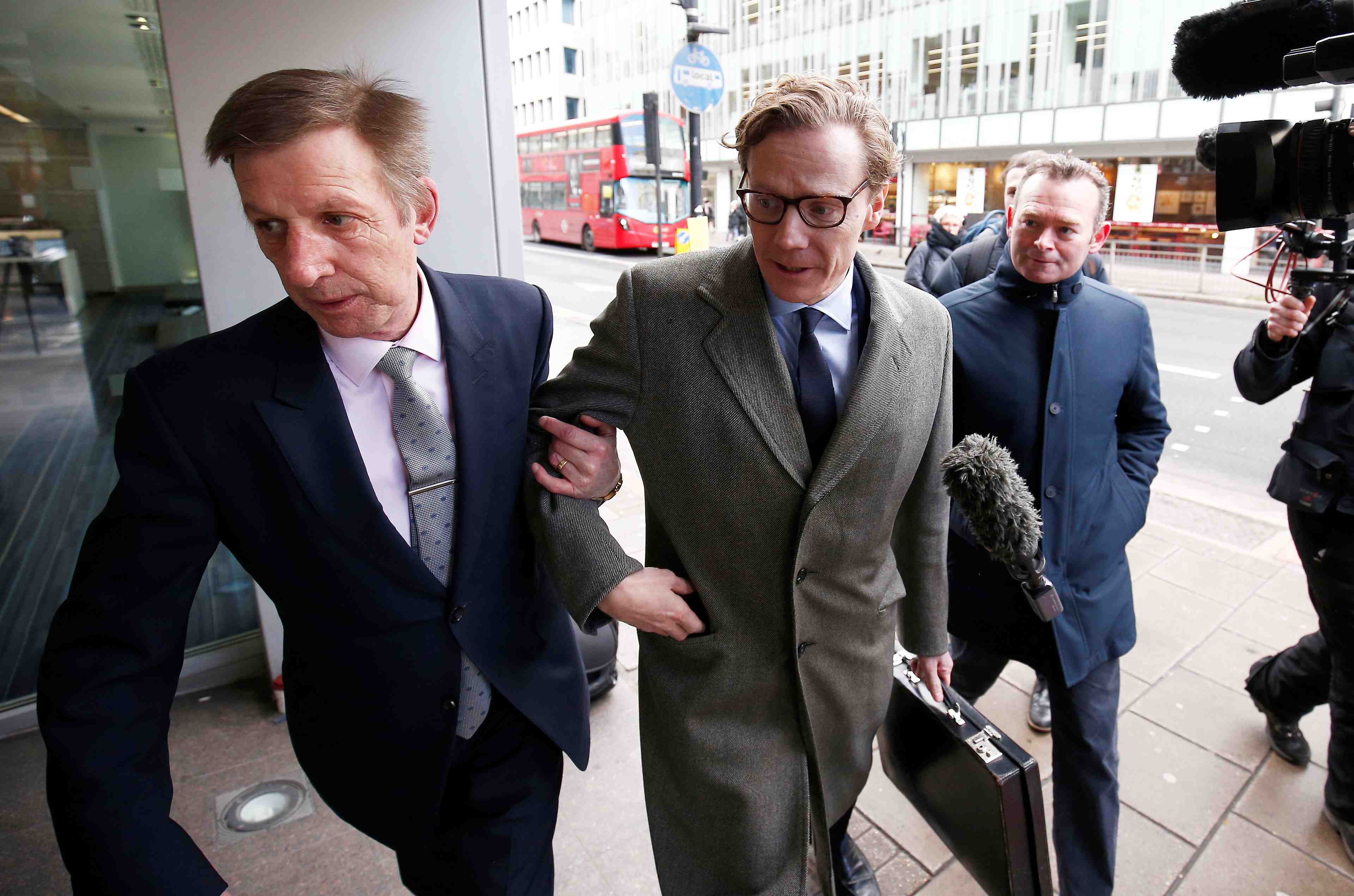 Cambridge analytica dit avoir joue un role decisif pour trump