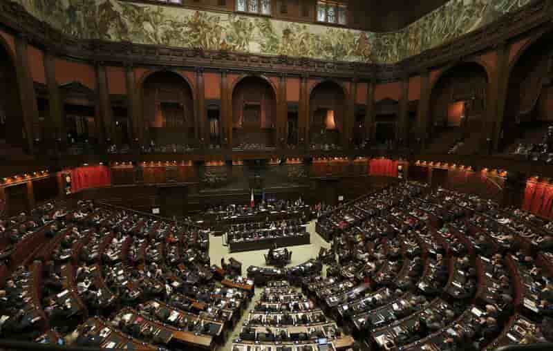 Une majorité d'Italiens pour la réforme électorale de Renzi