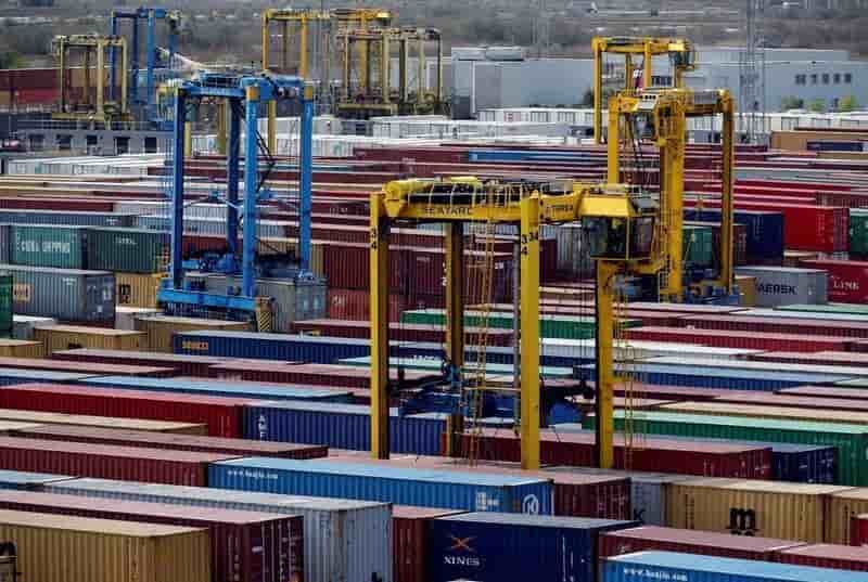 Baisse du deficit commercial en mars