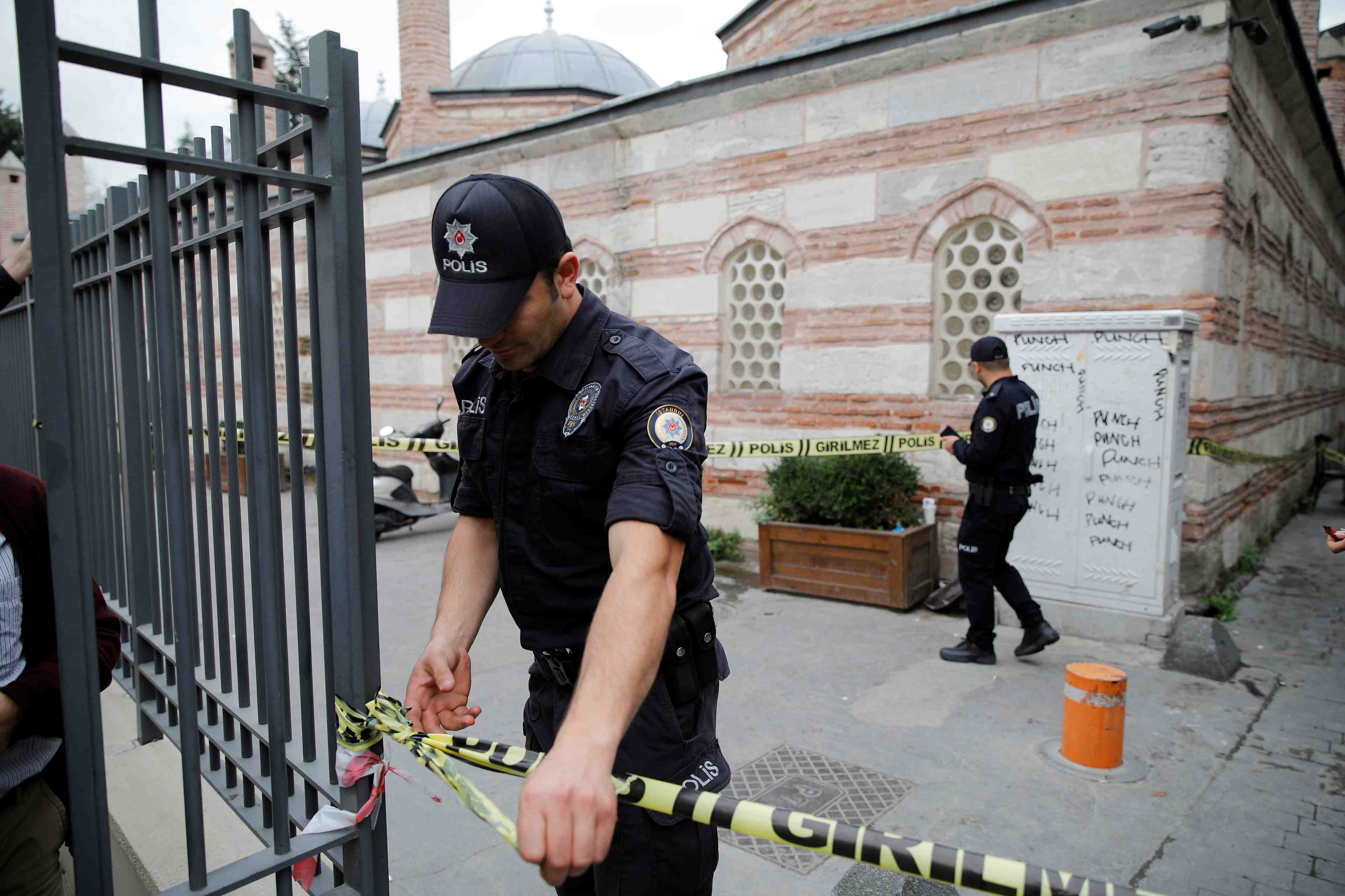 Un soutien-cle des "casques blancs" syriens retrouve mort a istanbul