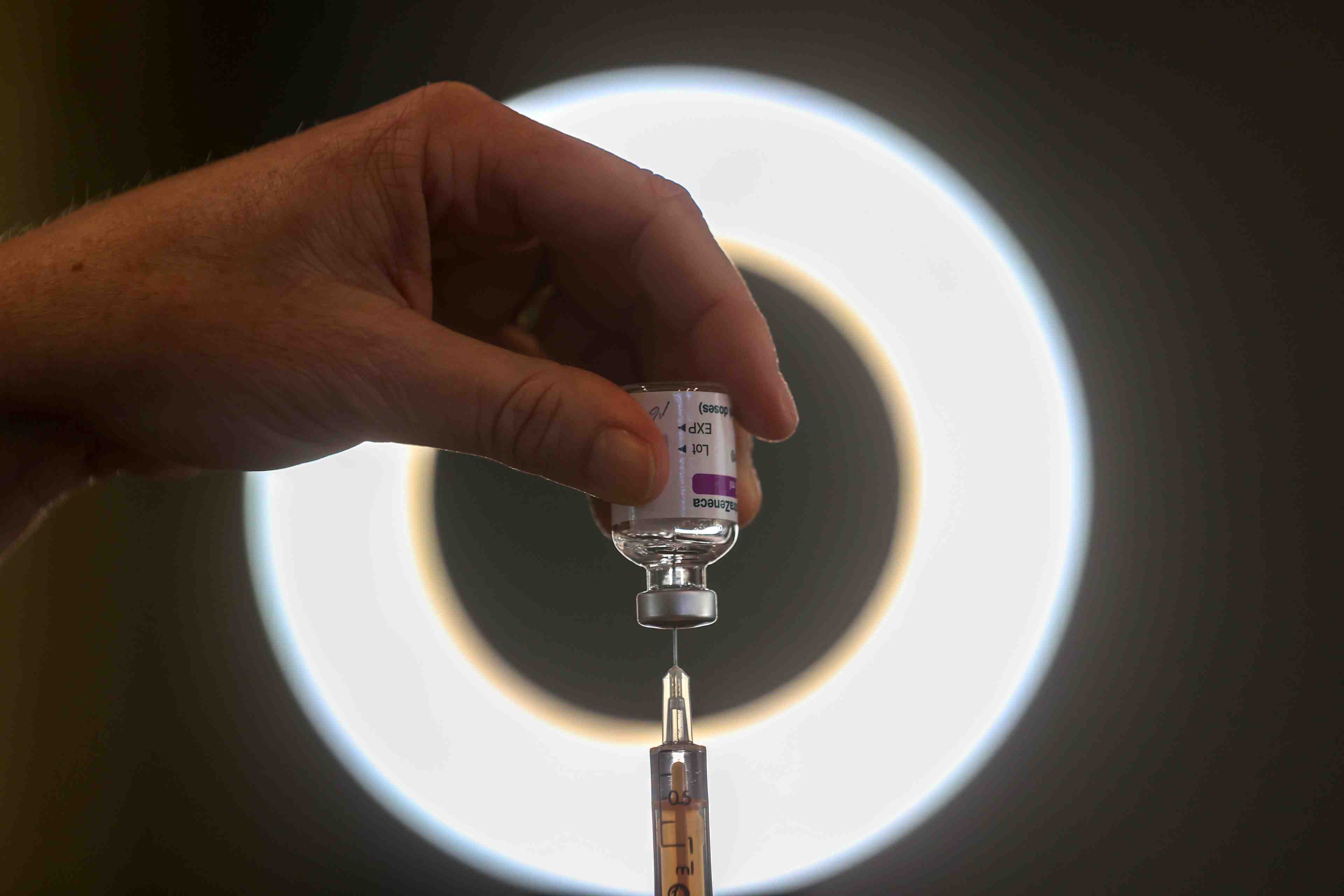 Coronavirus: gb et ue veulent une situation "gagnant-gagnant" pour les vaccins