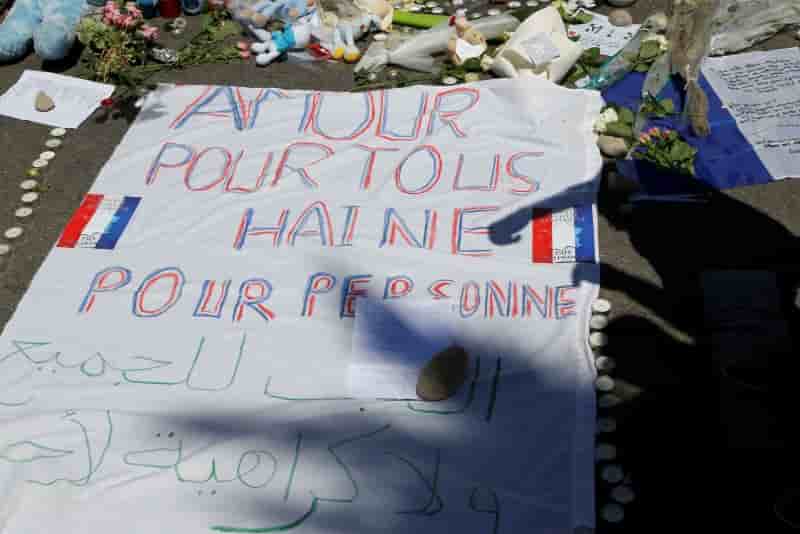 Le tueur de nice a envoye une photo, "heureux", avant l'attaque