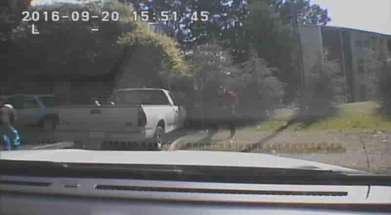 La police americaine rend publiques des videos de la mort de keith scott