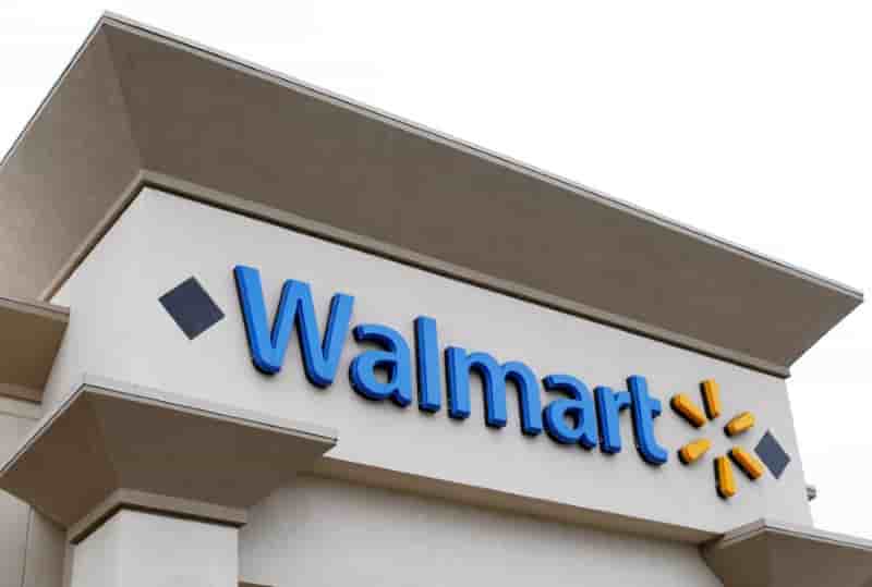 Wal-mart ne songe pas a une offre sur whole foods