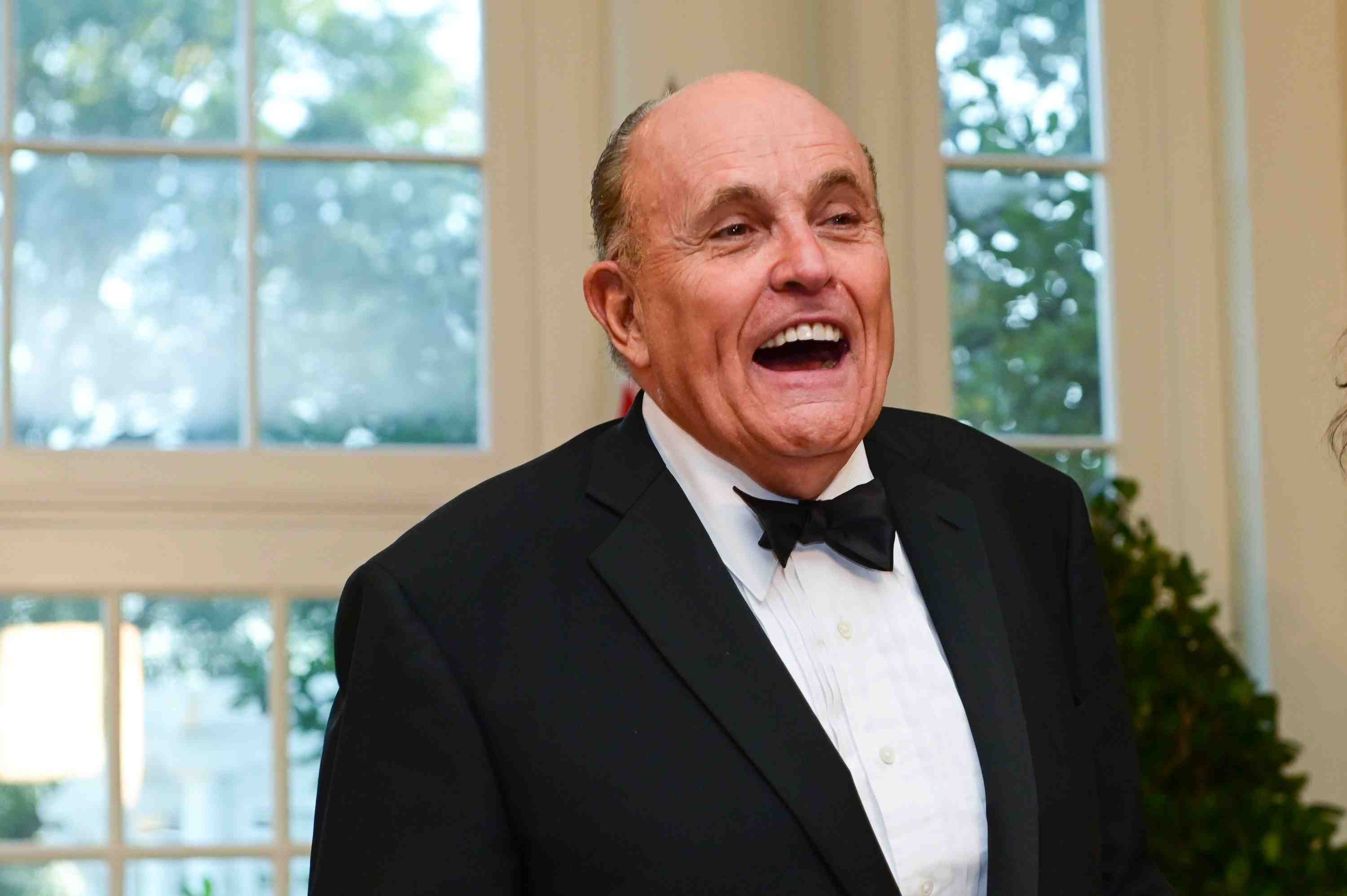 Usa: giuliani soupconne de liens avec le secteur de l'energie en ukraine