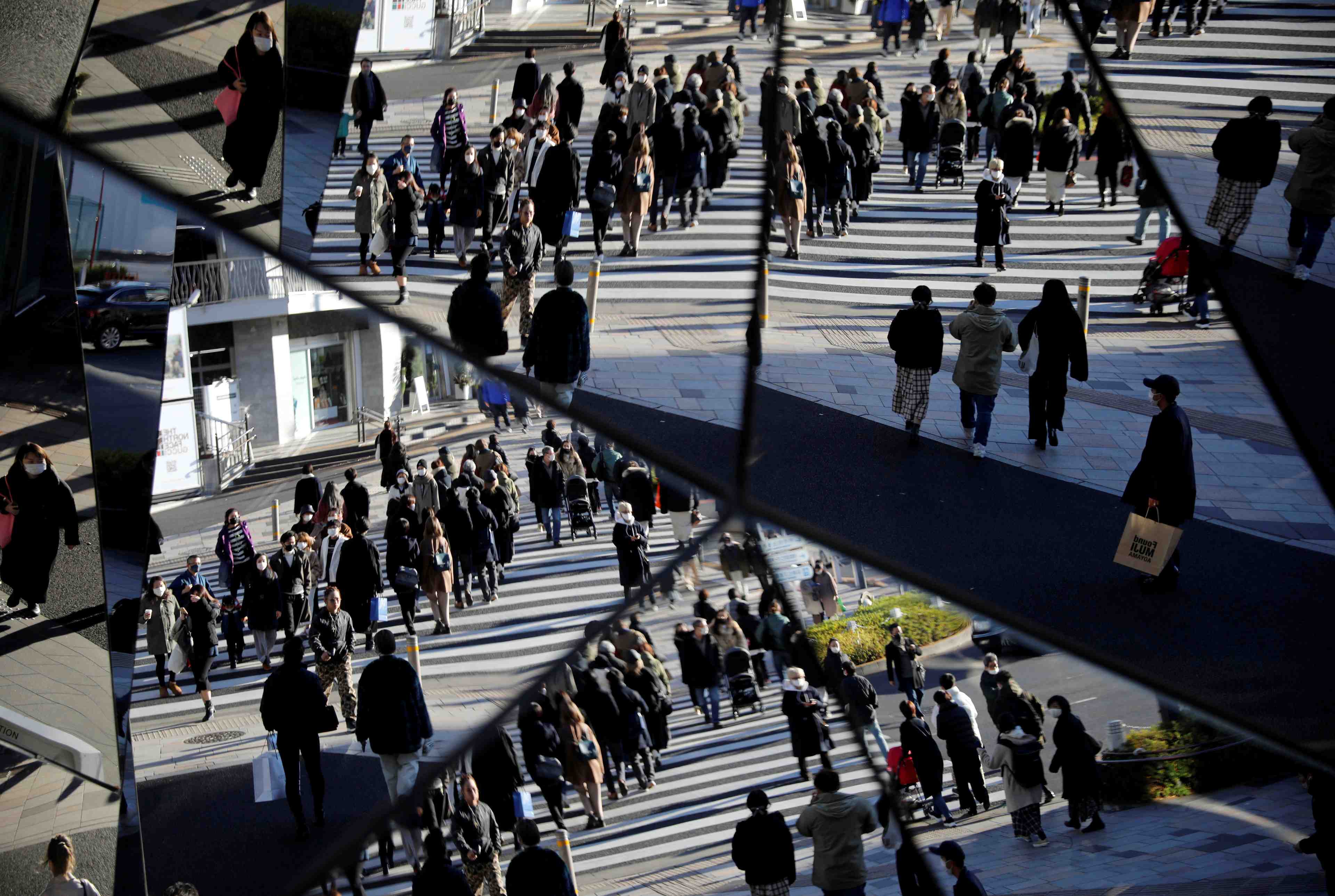Coronavirus: tokyo et trois prefectures demandent l'etat d'urgence