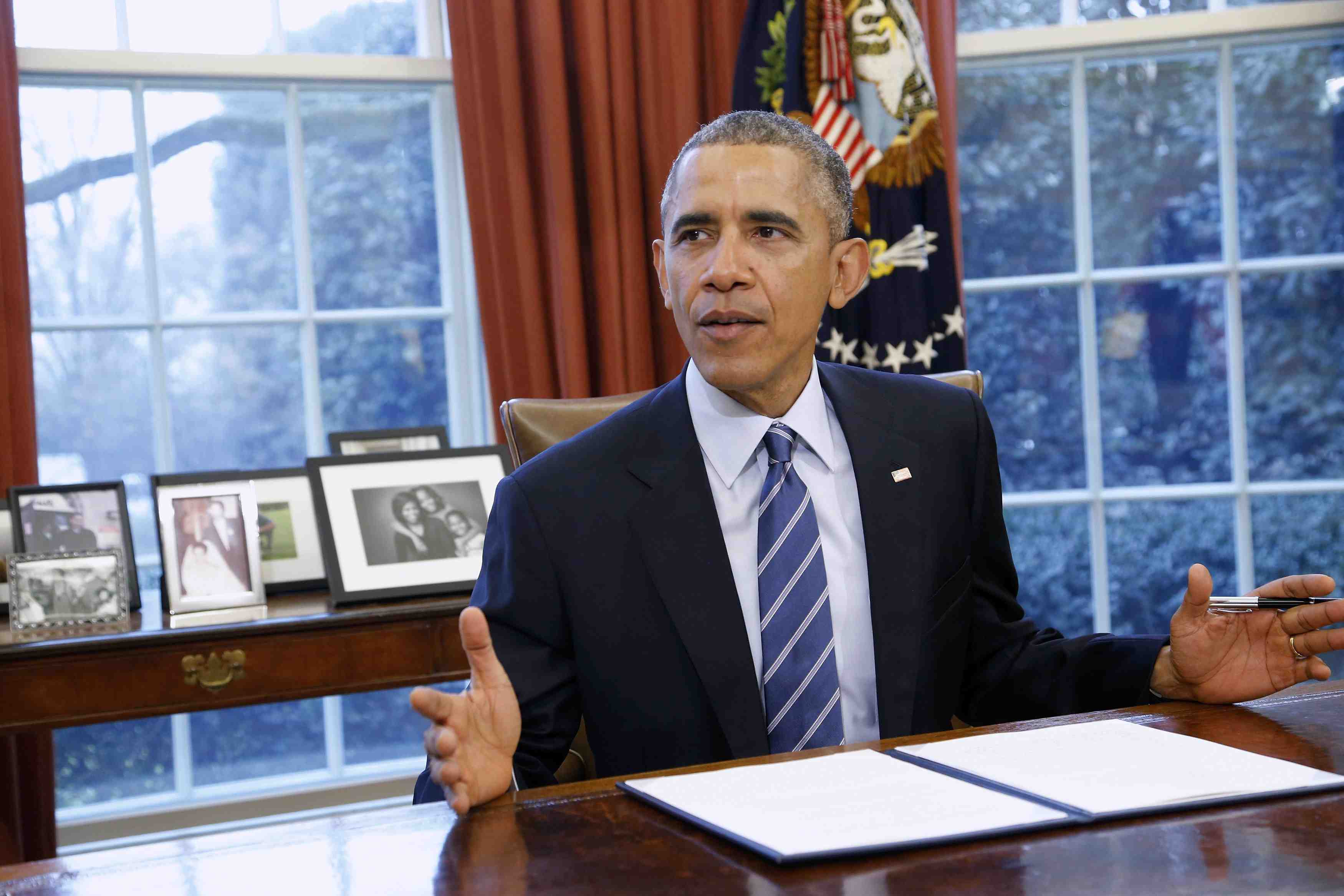 Barack obama plaisante au sujet des courriels de hillary clinton