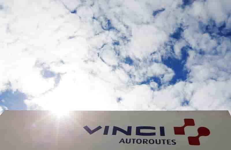 Vinci etudie une offre pour prendre le controle d'adp