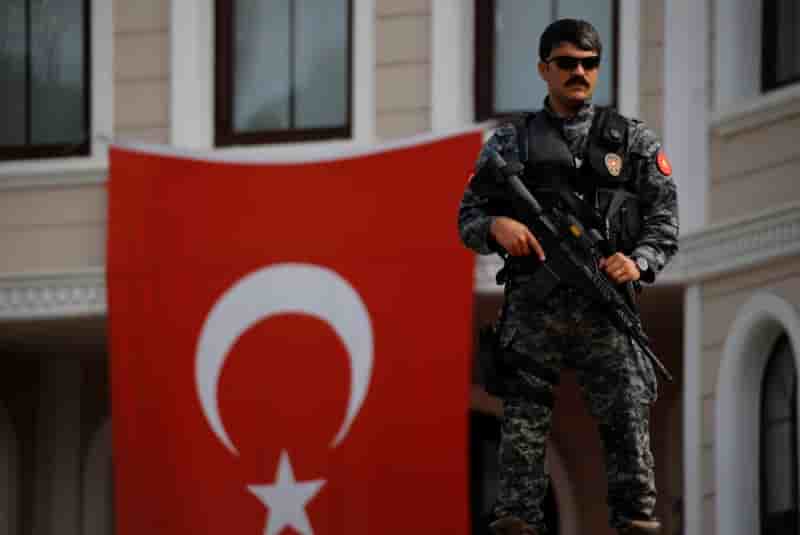 Trois membres du pcf interpelles en marge des elections en turquie