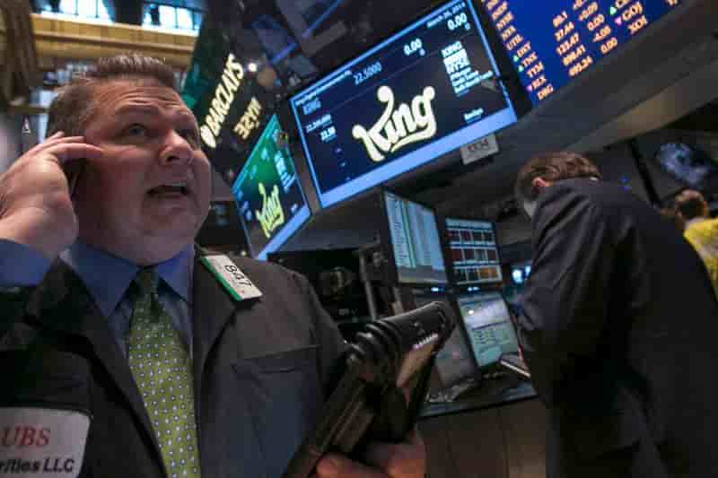 Wall Street finit en baisse, les technologiques pèsent