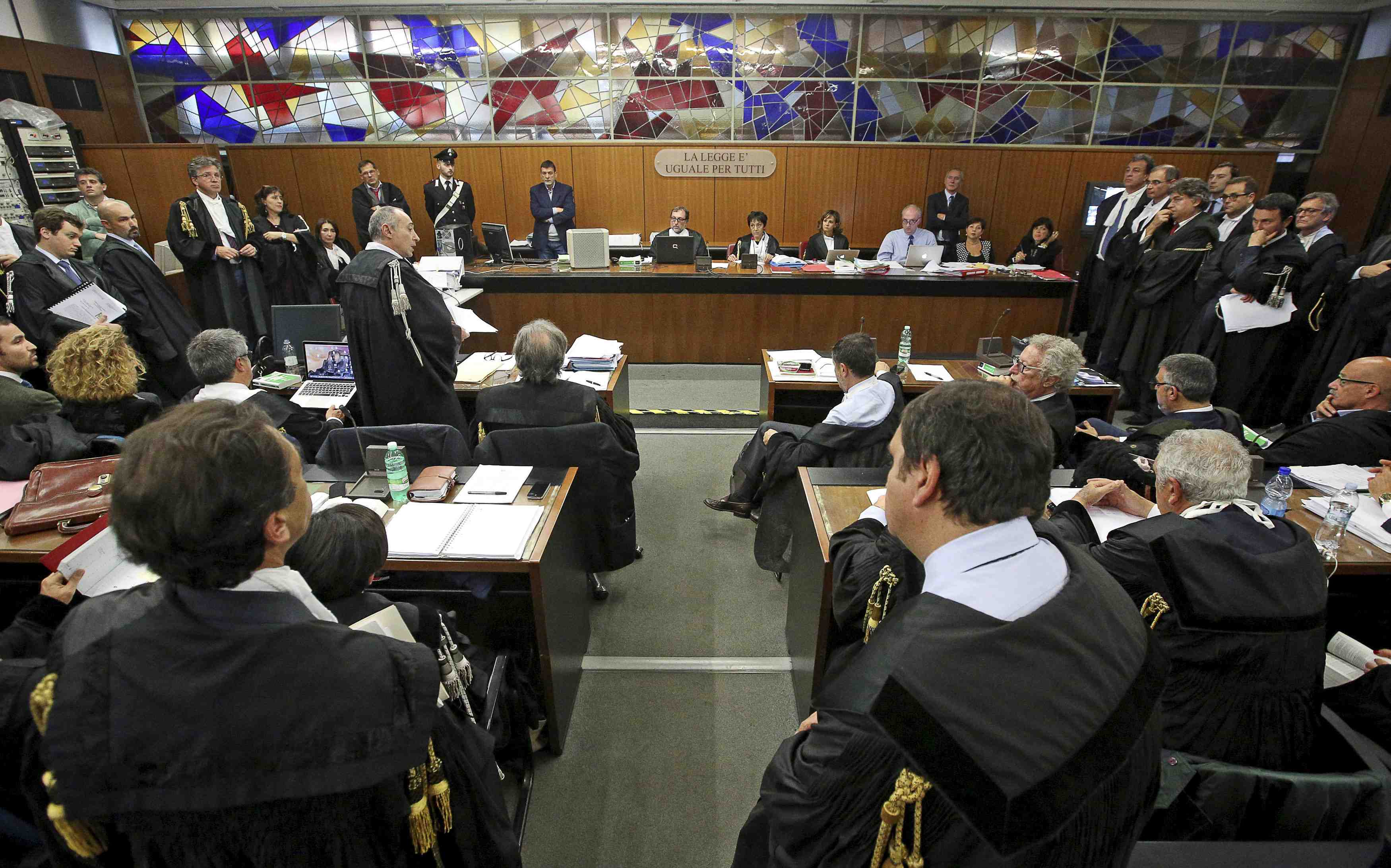 Les 2 chefs du reseau "mafia capitale" reconnus coupables
