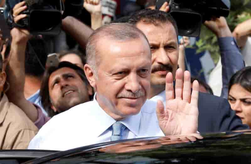 Les premiers resultats en turquie placent erdogan largement devant